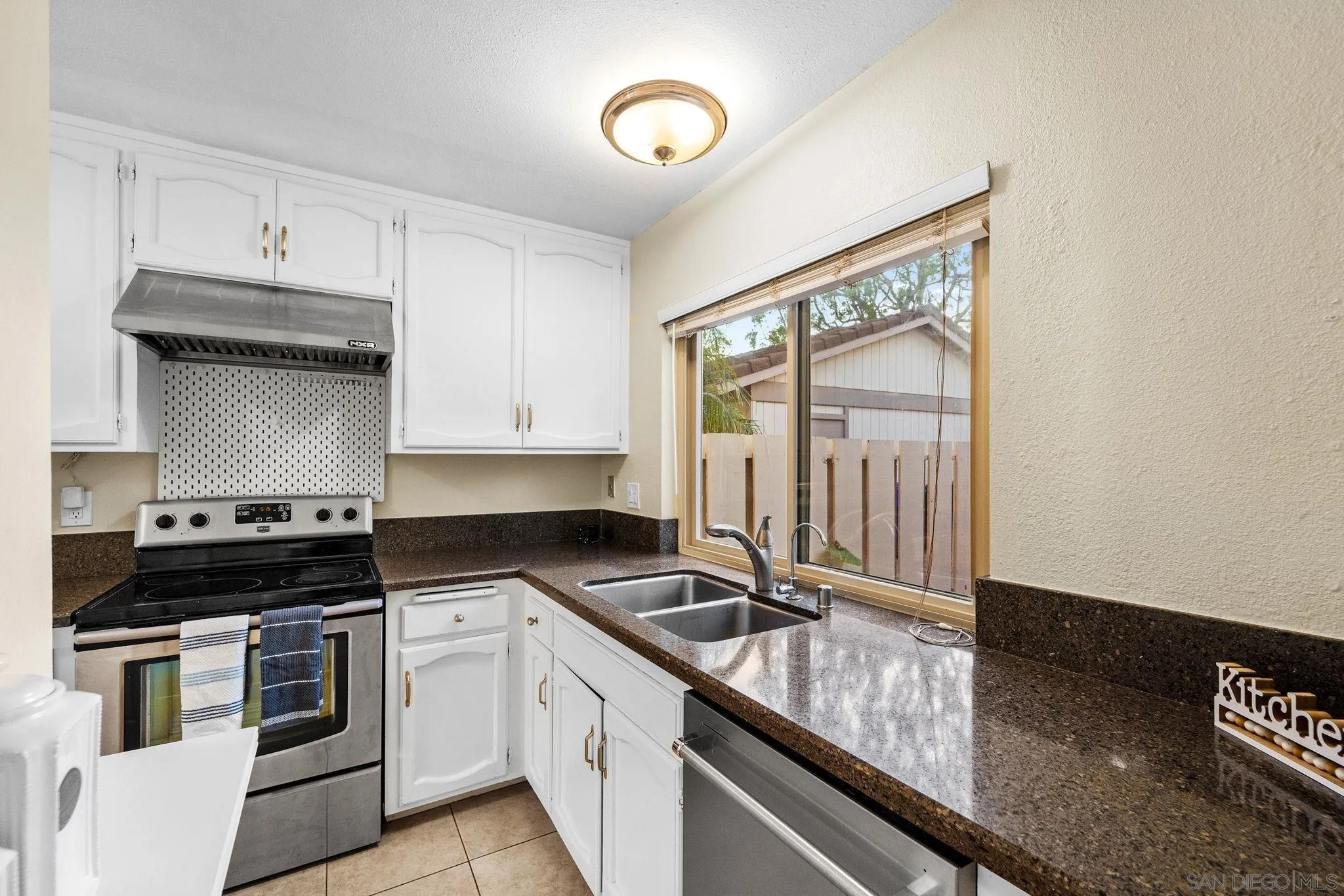 Photo #6: 260014420 Listing: Photo #6