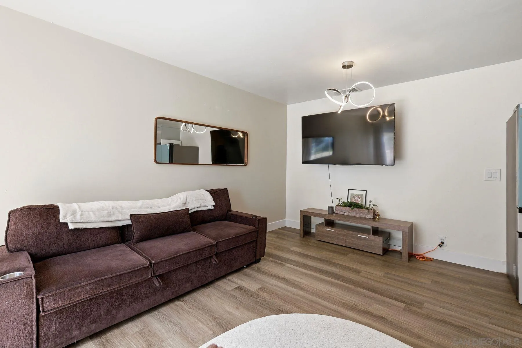 https://cdn.realtyfeed.com/cdn/127/260014422/00ad9da6c258adcf6fa68fd24376a83f.webp