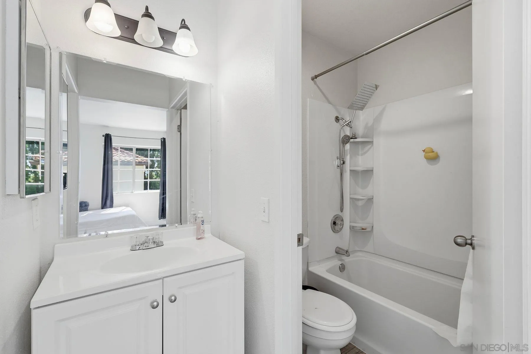 https://cdn.realtyfeed.com/cdn/127/260014422/03316c9a70d4ec36d8ab1e6e01d6dd15.webp