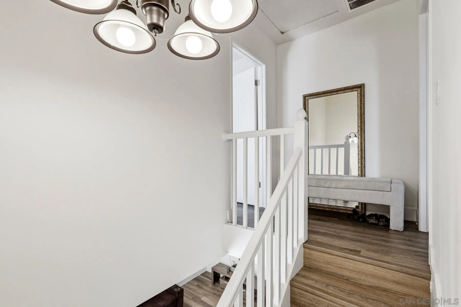 https://cdn.realtyfeed.com/cdn/127/260014422/7f3cc36b834177f413aa0ff265d1862f.webp