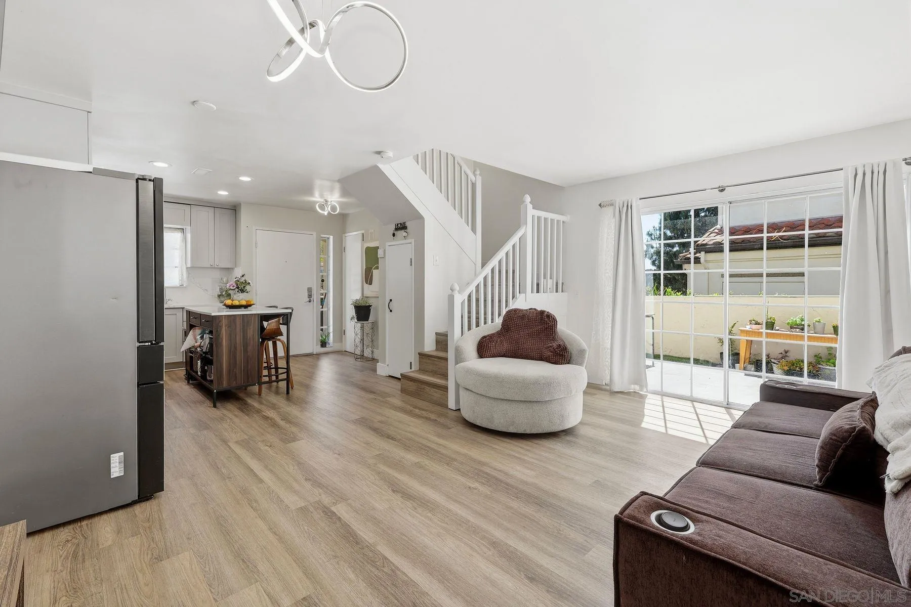 https://cdn.realtyfeed.com/cdn/127/260014422/904844d417cbe0d40ac88399869017a4.webp