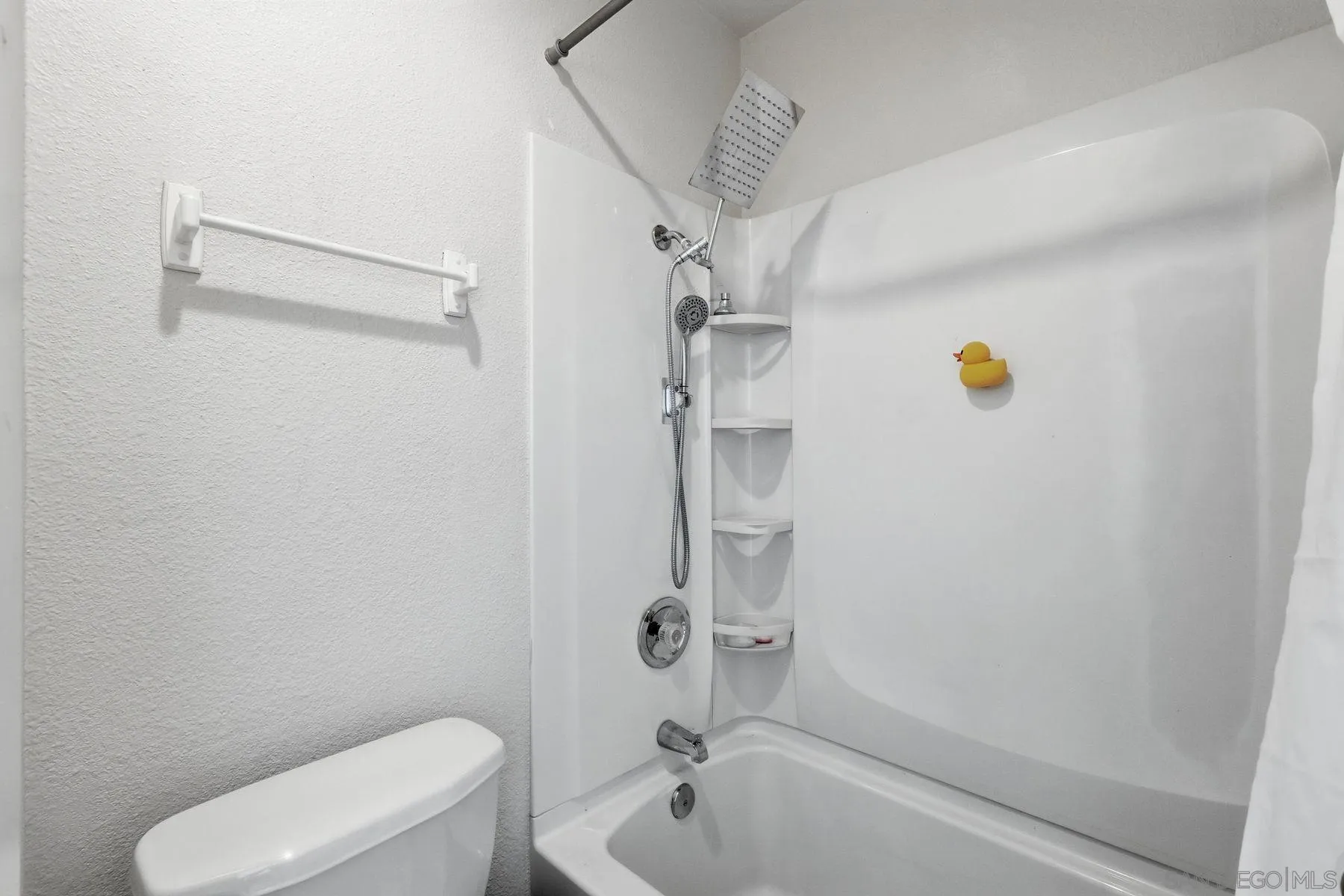 https://cdn.realtyfeed.com/cdn/127/260014422/ae001763da0c67f7a781a87bf13422d2.webp