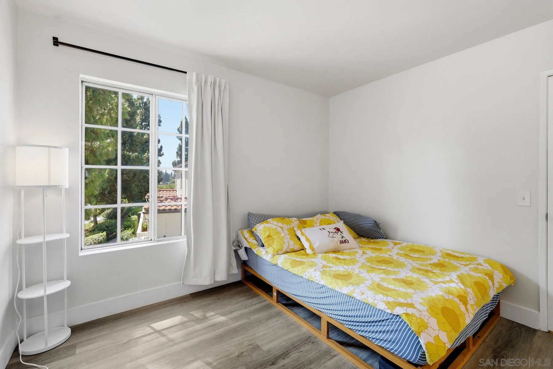 https://cdn.realtyfeed.com/cdn/127/260014422/e91e2be8144cfd9878c306143314eb26.webp