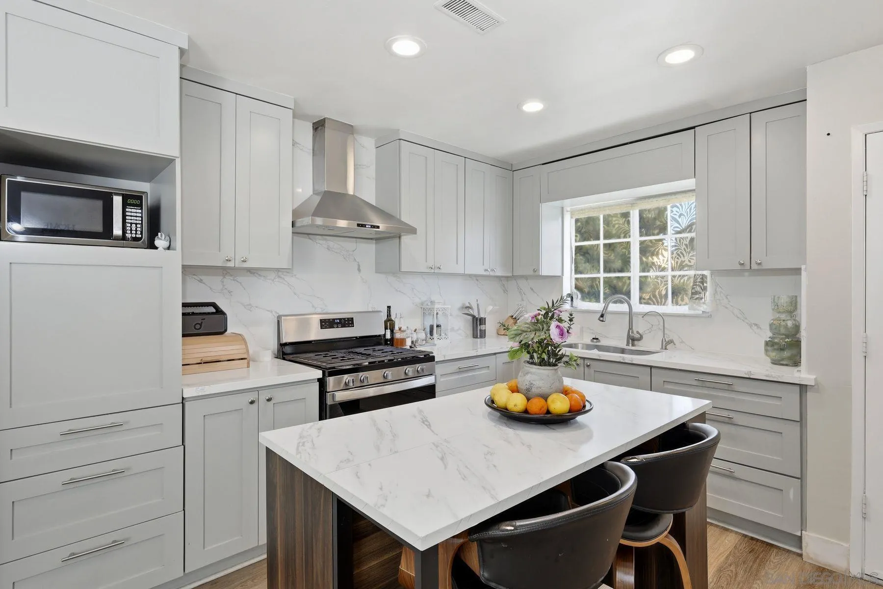 https://cdn.realtyfeed.com/cdn/127/260014422/f369e92666efc6d1b44021fa8d5e7684.webp