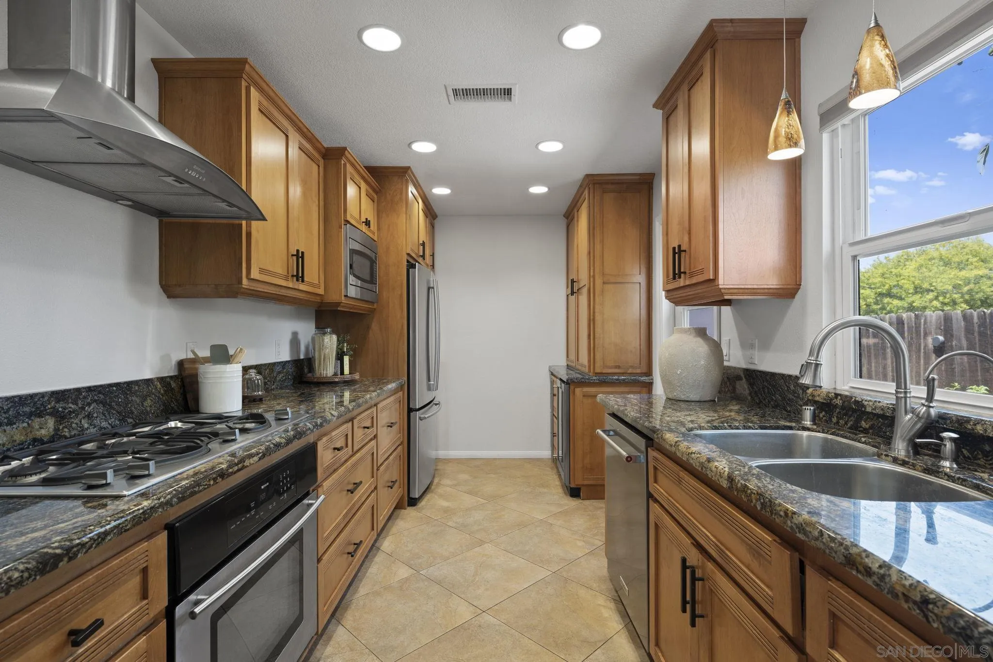 https://cdn.realtyfeed.com/cdn/127/260014424/005685a0925dbc3b919c4815459b10aa.webp