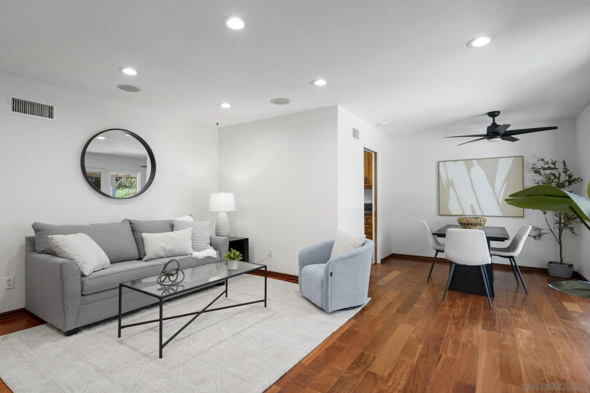 https://cdn.realtyfeed.com/cdn/127/260014424/07c50fc89bb221918000c4a665266a4d.webp