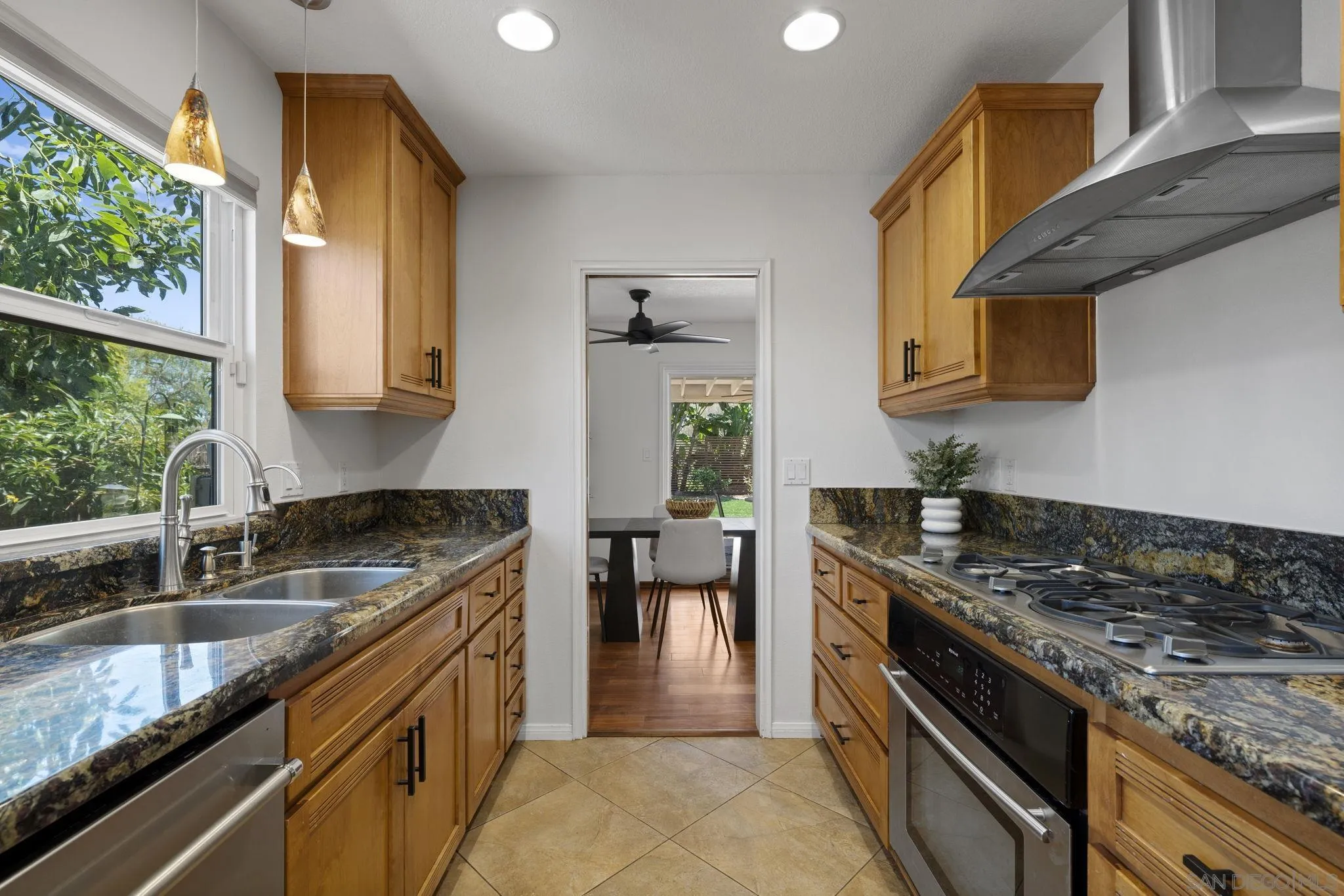 https://cdn.realtyfeed.com/cdn/127/260014424/09407bd7b8009f4209313cb9c06399a7.webp