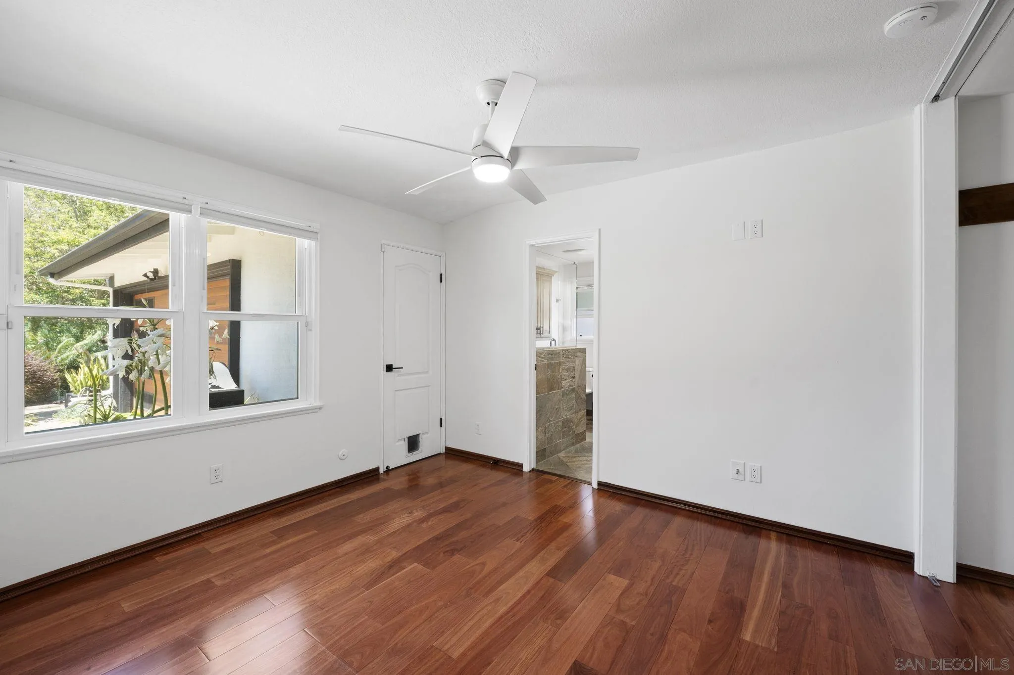 https://cdn.realtyfeed.com/cdn/127/260014424/3f647379d7fb626aa00a175cf9e5f7ac.webp