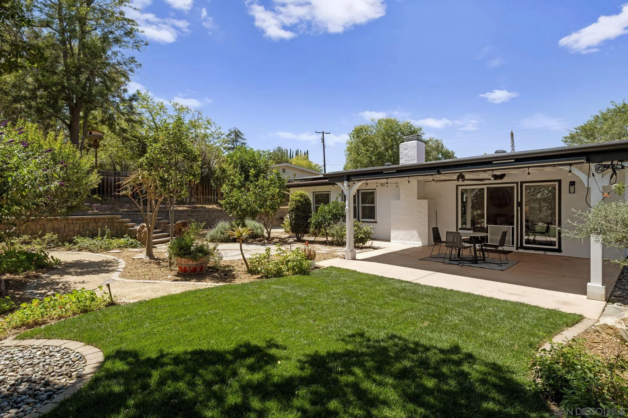 https://cdn.realtyfeed.com/cdn/127/260014424/54067fbb17932dd9134b2efe03439d8e.webp