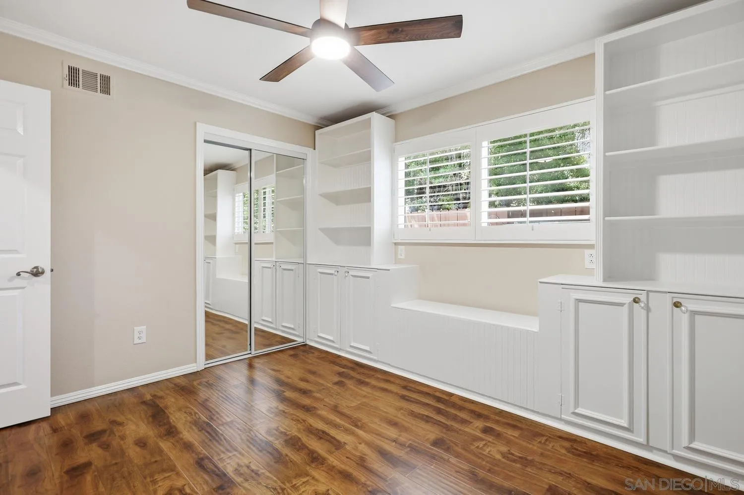 https://cdn.realtyfeed.com/cdn/127/260014429/21562a11388bb8db3a84dbdde83dc69e.webp