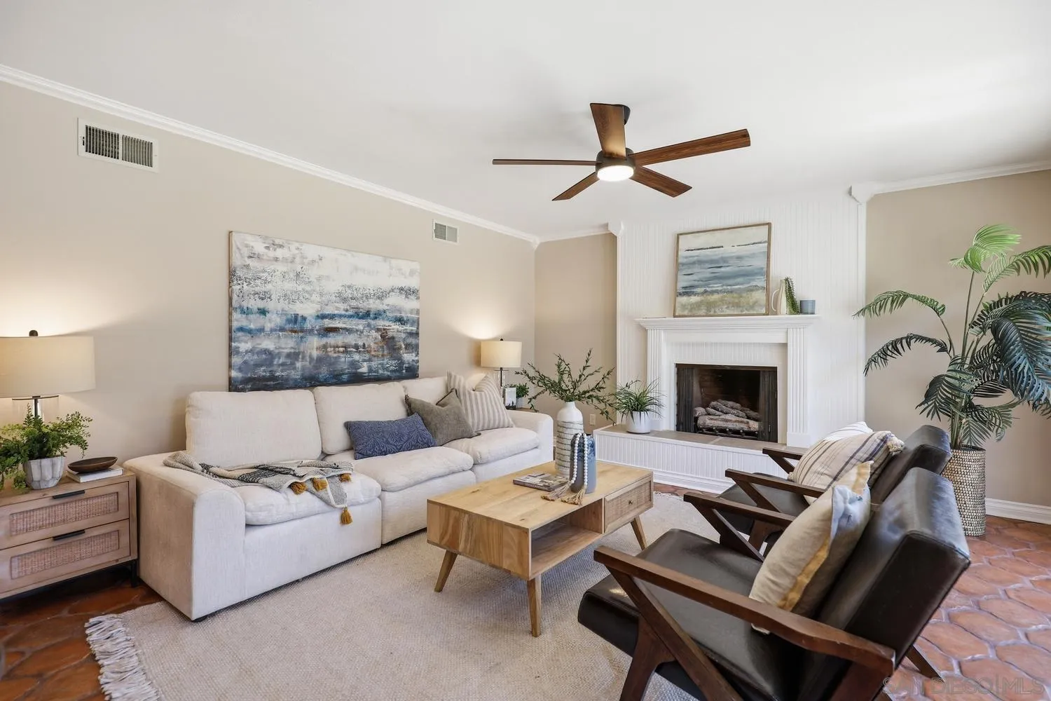 https://cdn.realtyfeed.com/cdn/127/260014429/59ccc297bc888f1ff12d6f8be4ee6162.webp