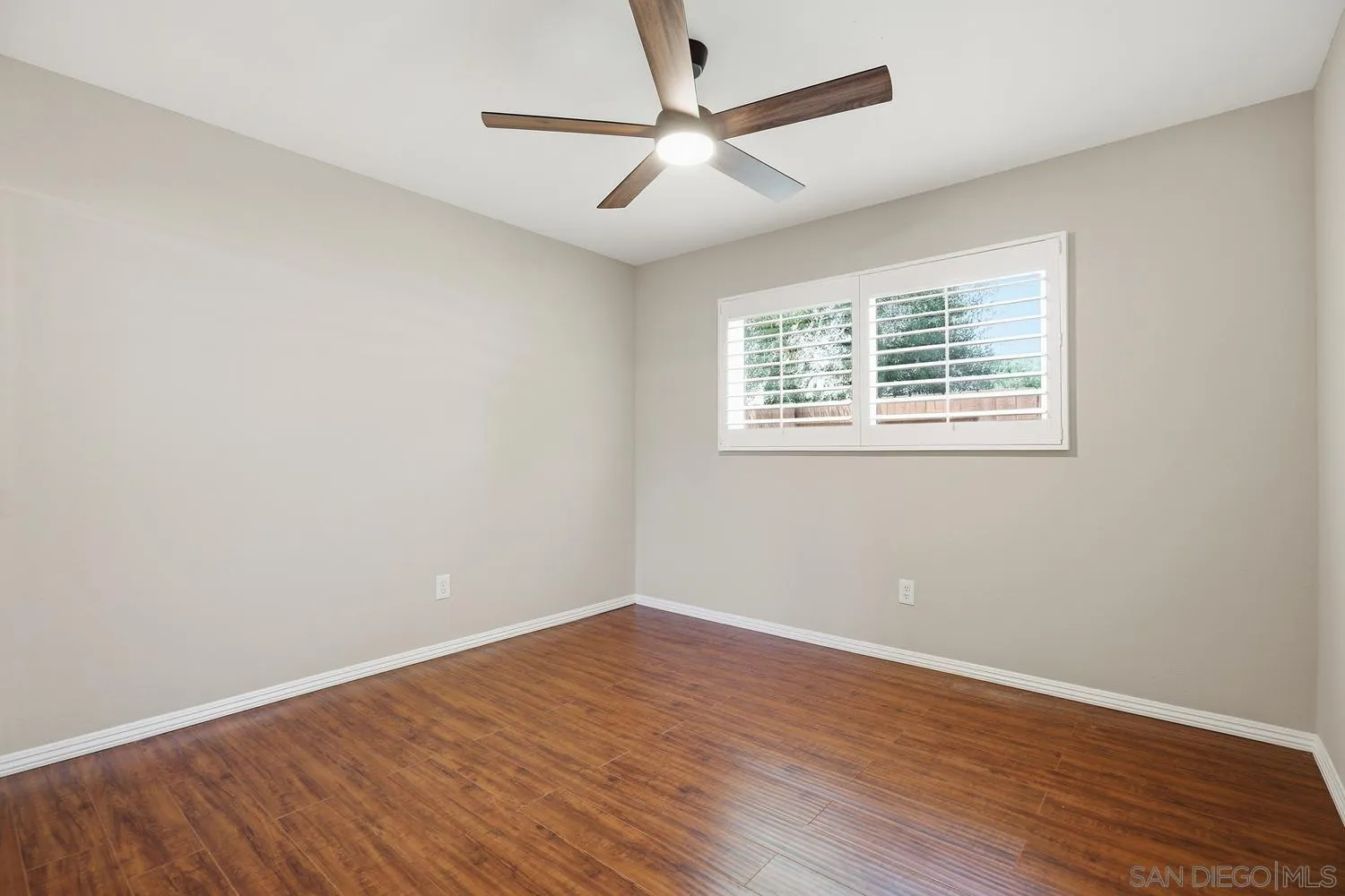 https://cdn.realtyfeed.com/cdn/127/260014429/b932914f9ae90c8d6a44f25c25dba88d.webp