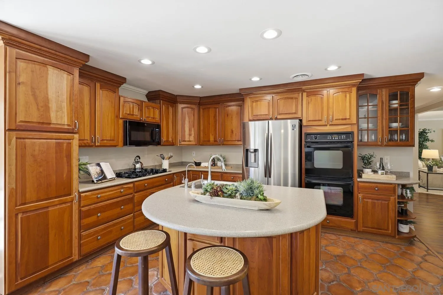 https://cdn.realtyfeed.com/cdn/127/260014429/bf57330fa2caf773ba2ad4d355bb2f72.webp