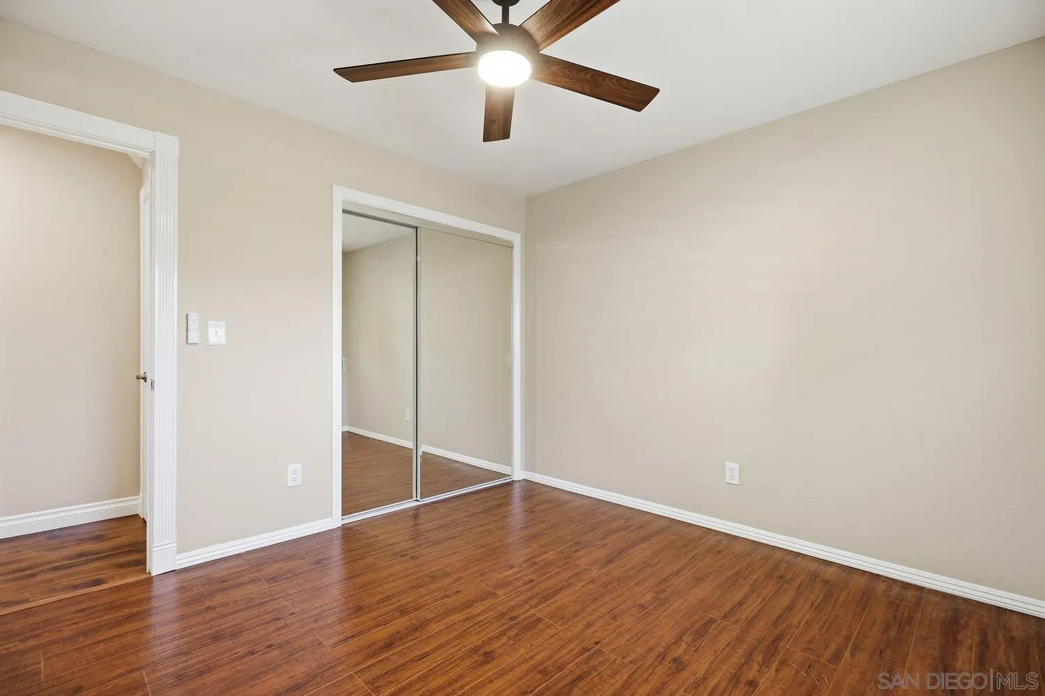 https://cdn.realtyfeed.com/cdn/127/260014429/d9f363f43bf3dcb3d1b789266d696fb5.webp