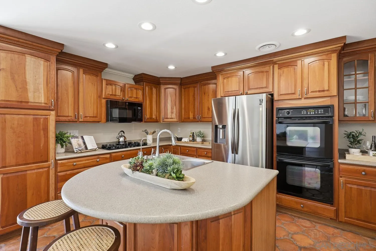 https://cdn.realtyfeed.com/cdn/127/260014429/edcf8eca4f6ae62c8d1d6ff02598e660.webp