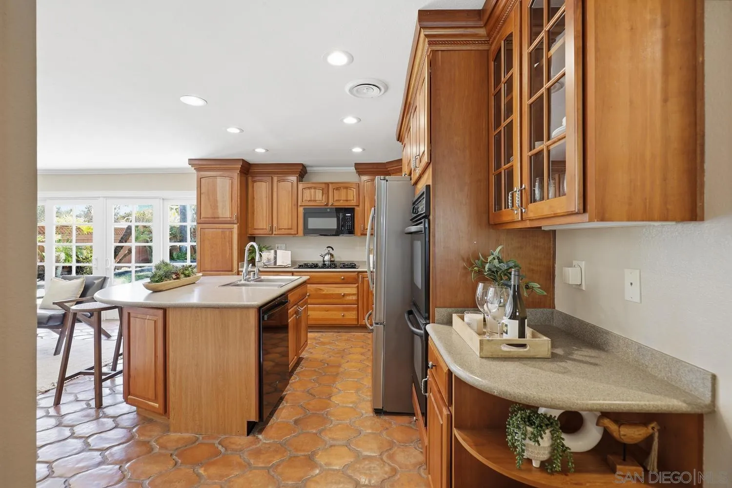 https://cdn.realtyfeed.com/cdn/127/260014429/f9c537b5731634ca8d4d182fb68513a6.webp