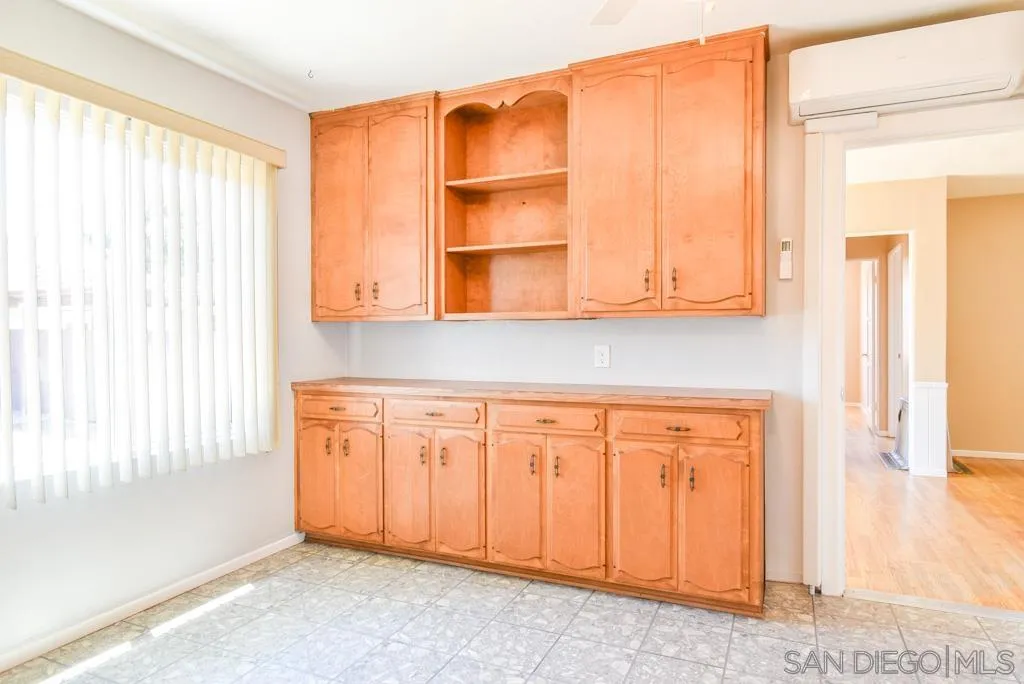 https://cdn.realtyfeed.com/cdn/127/260014432/24fe8ccb13c45255a208b77f680edbca.webp