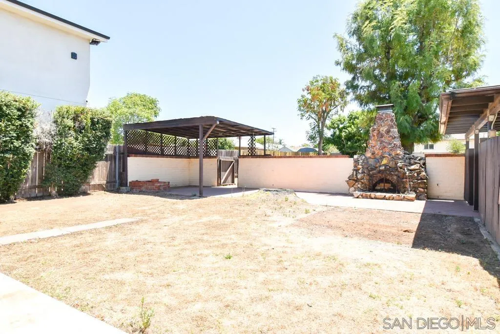 https://cdn.realtyfeed.com/cdn/127/260014432/f41d3377f1da8fbed20d6bcd97fa95b6.webp