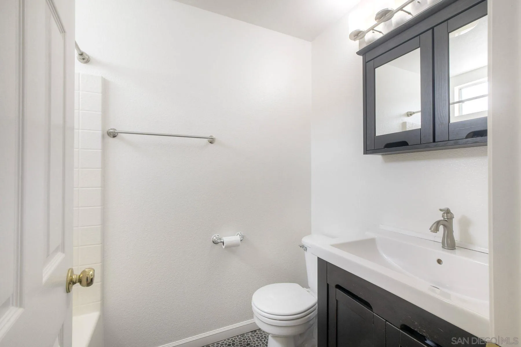 Photo #17: 260014437 Listing: Photo #17