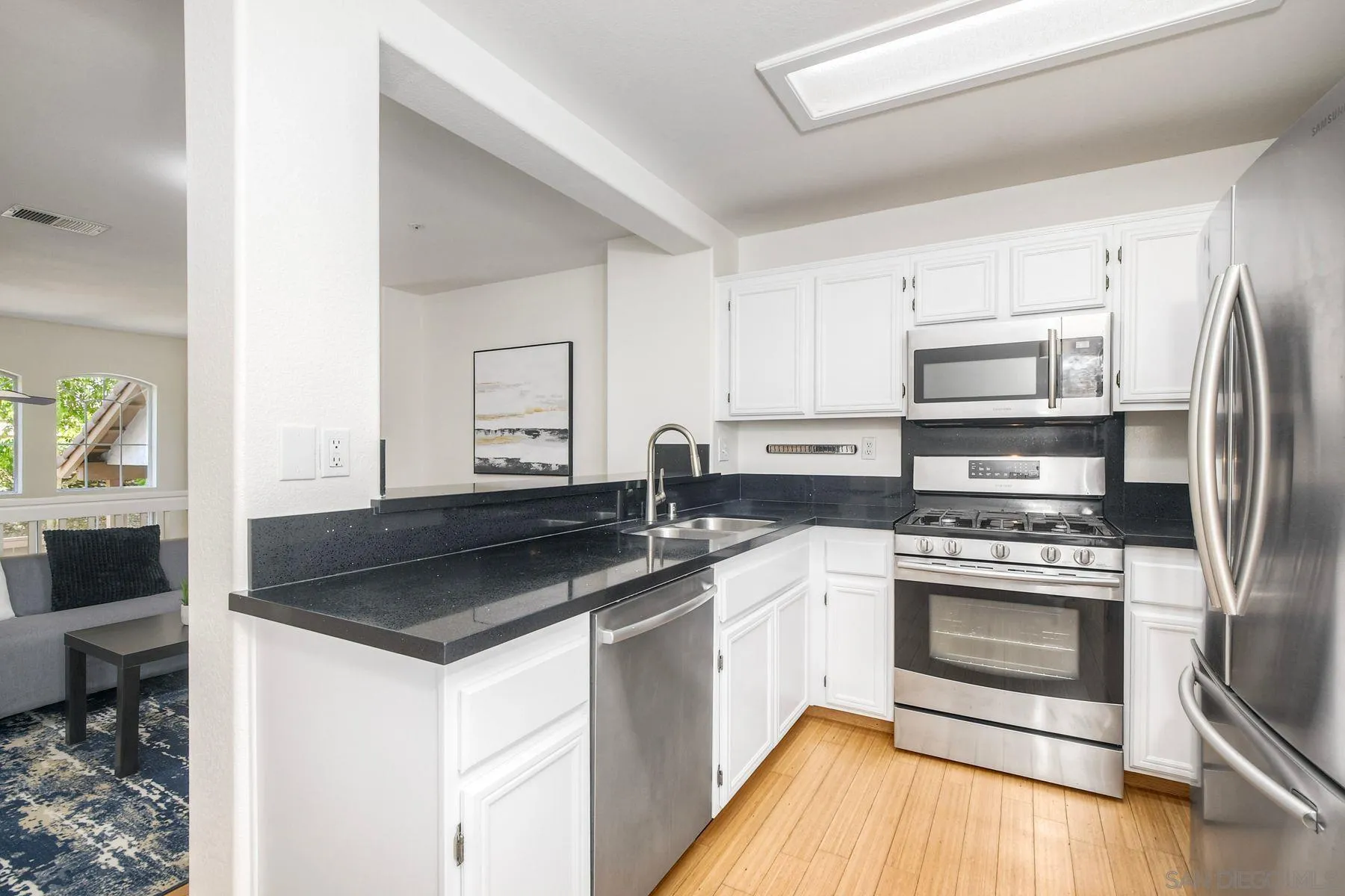 Photo #13: 260014437 Listing: Photo #13