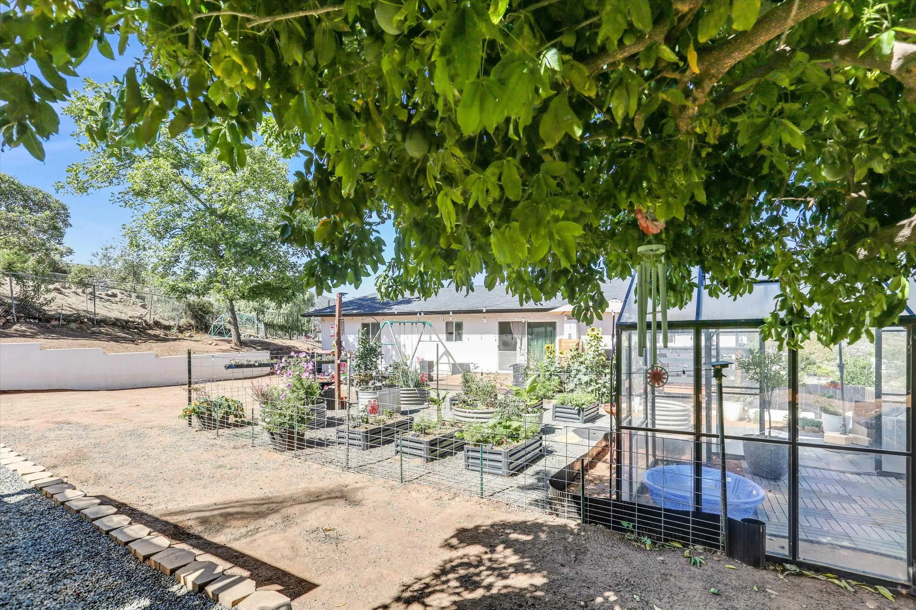 https://cdn.realtyfeed.com/cdn/127/260014438/19d069ddd61fa0e49cd8c2fac37f8977.webp