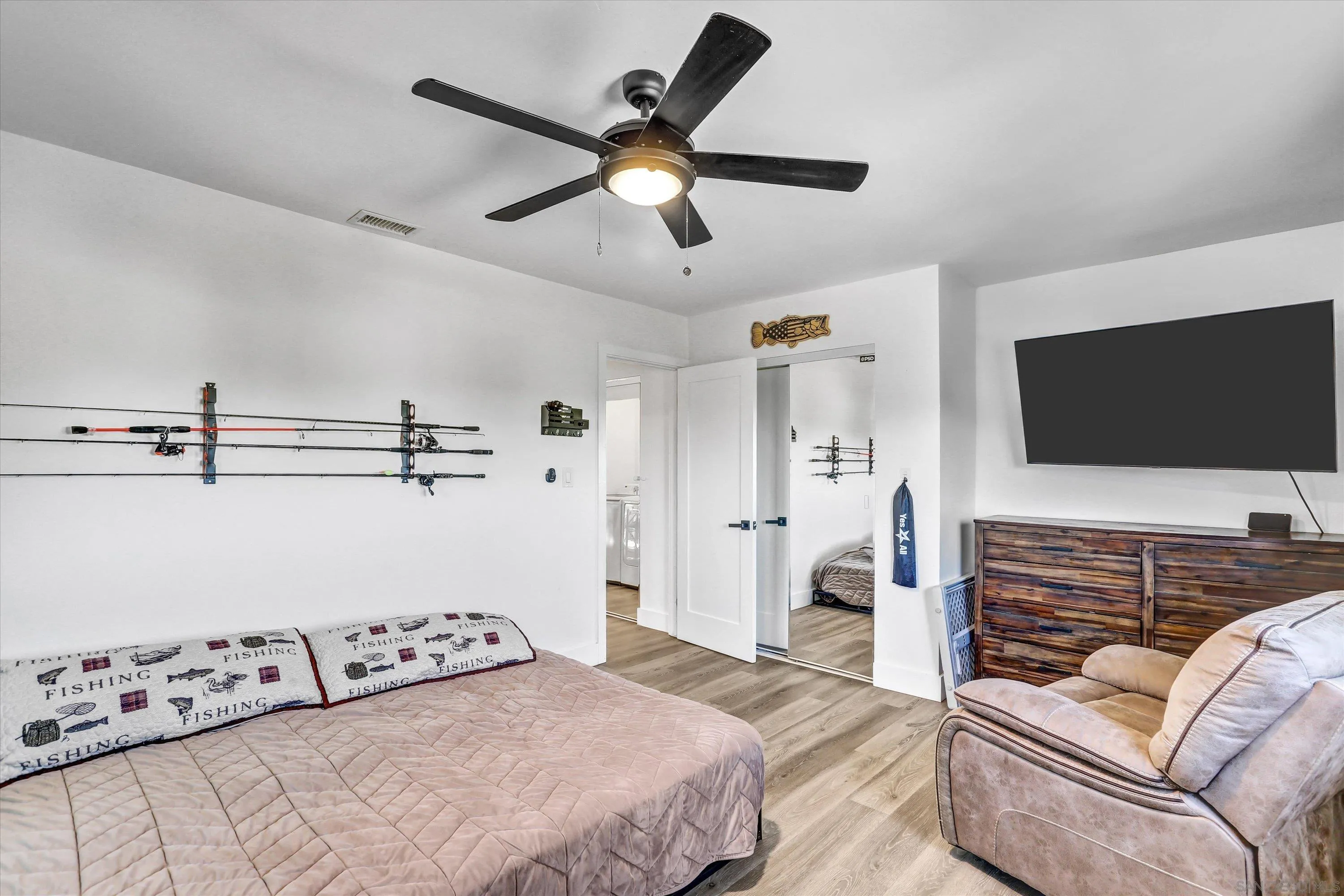 https://cdn.realtyfeed.com/cdn/127/260014438/2ec9a53eb0d596fe8a2537d18117734b.webp