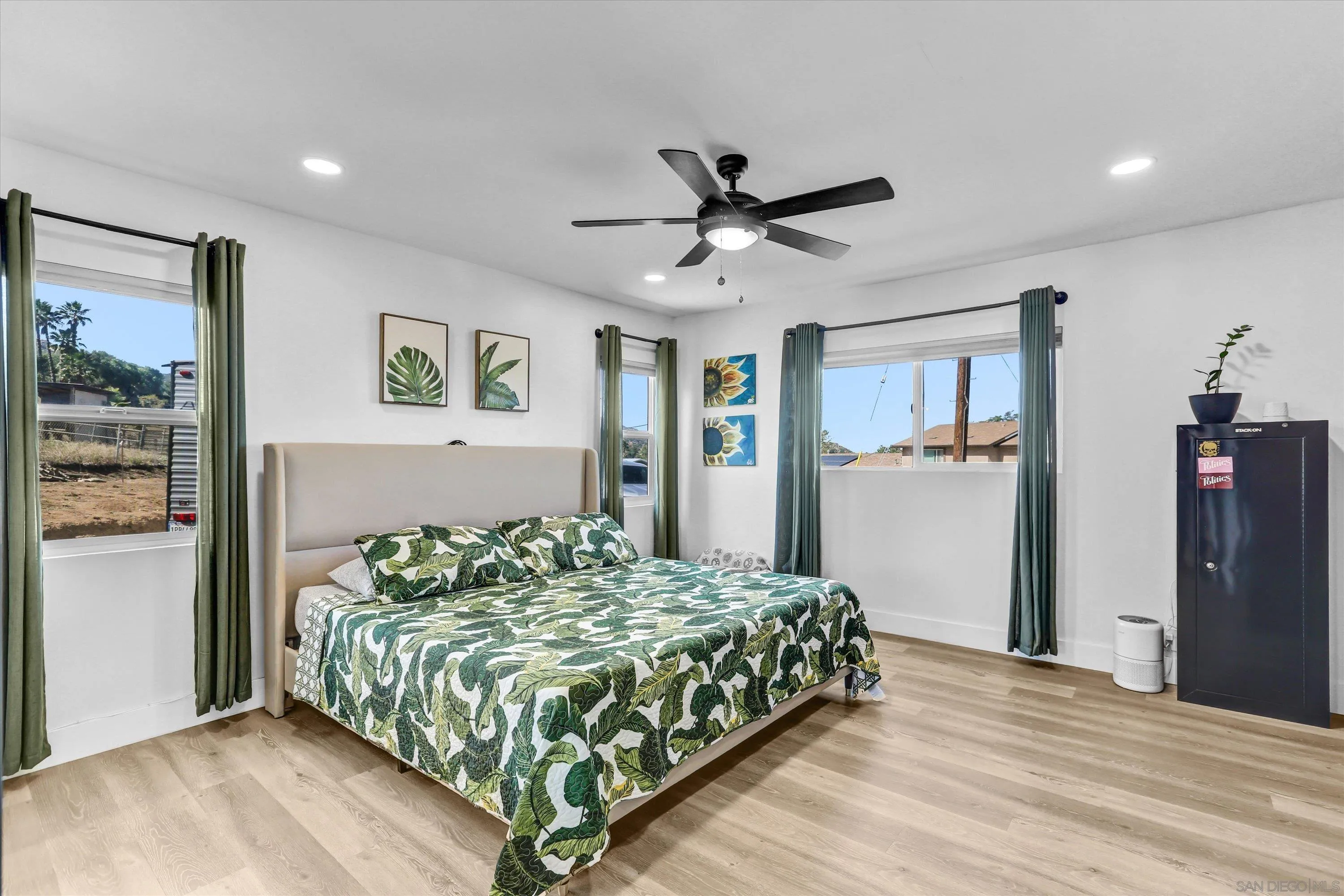 https://cdn.realtyfeed.com/cdn/127/260014438/5f8b1ae838ace63e57e04834ed9902e1.webp