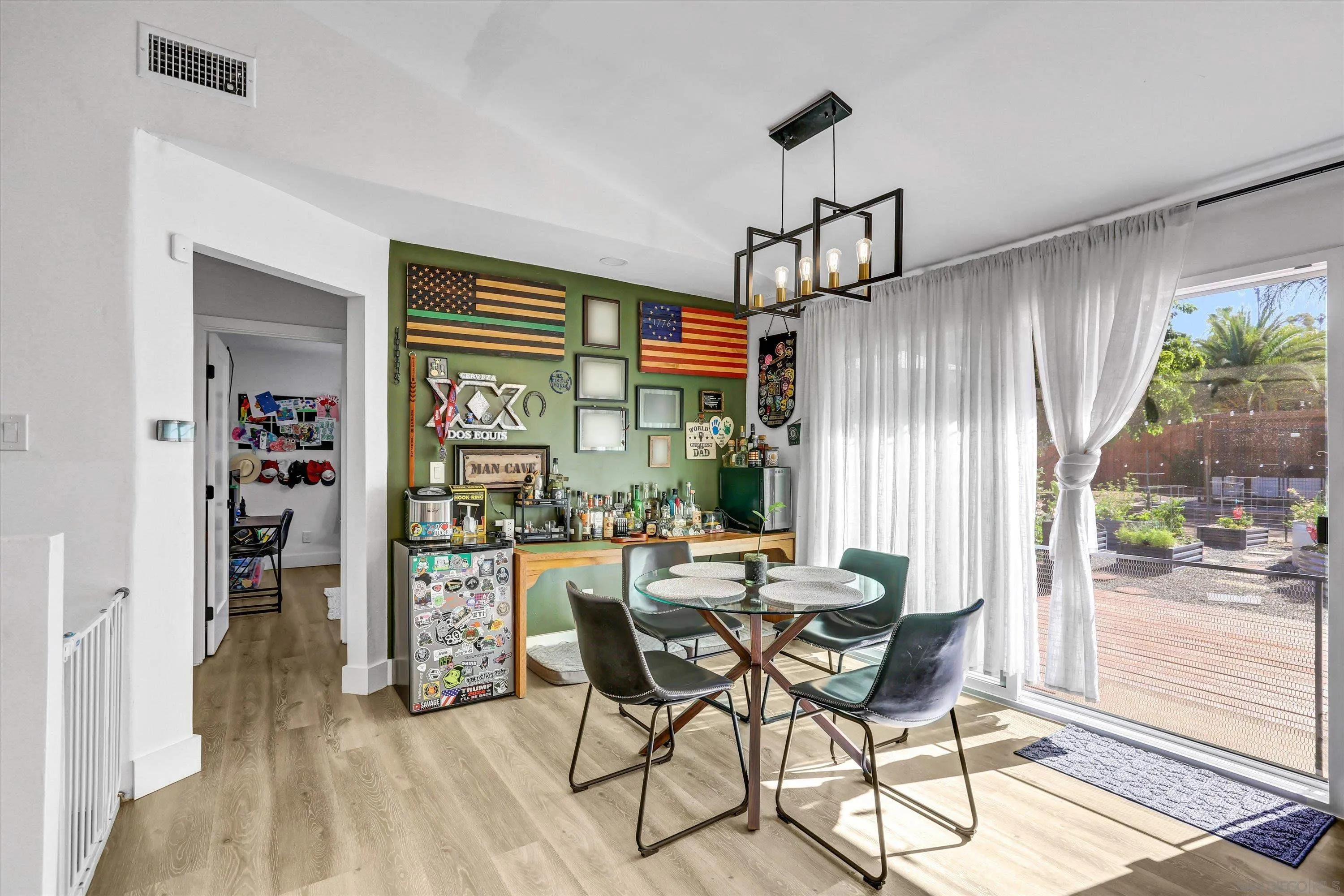 https://cdn.realtyfeed.com/cdn/127/260014438/a2d9d20f190641e60b906c0bafd7f132.webp