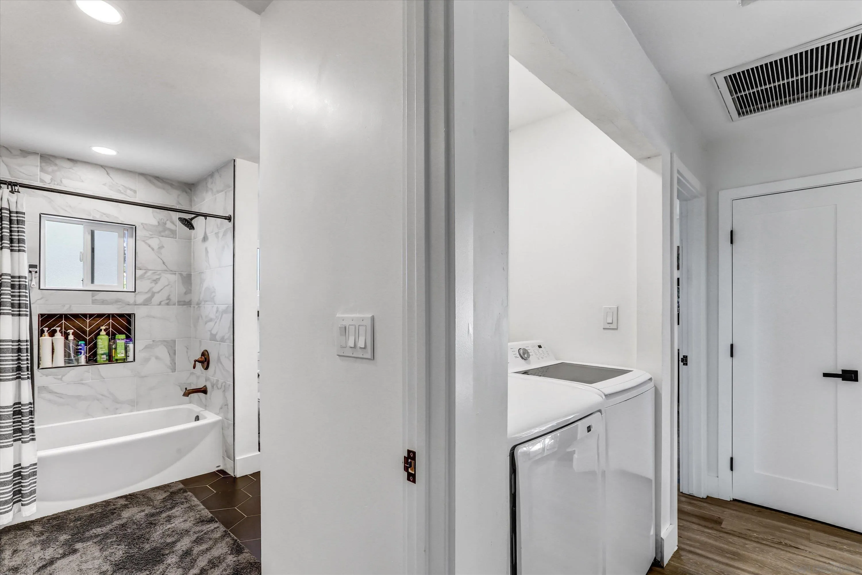 https://cdn.realtyfeed.com/cdn/127/260014438/d56cef67a13403ddf0bae80a7f406d16.webp