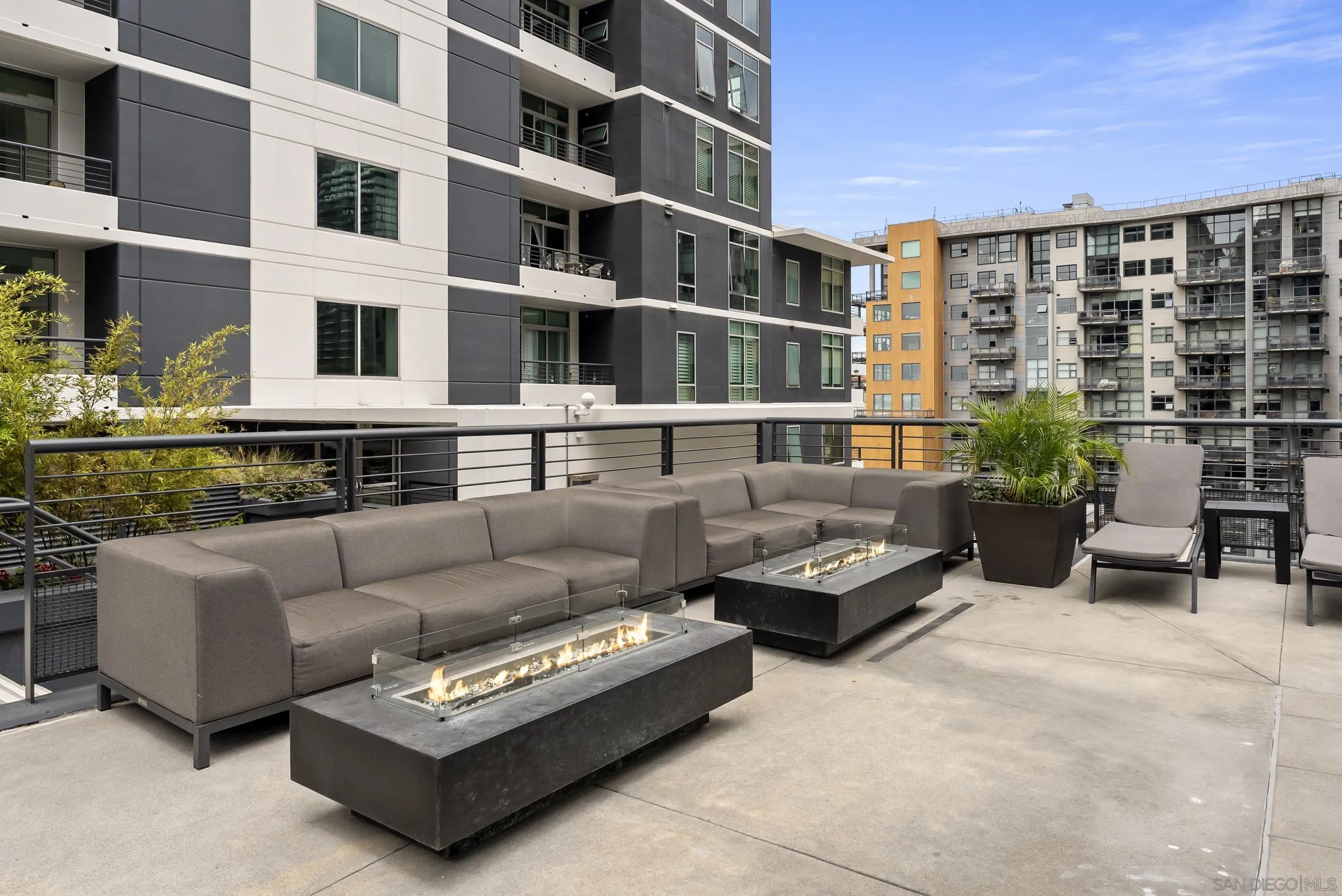 https://cdn.realtyfeed.com/cdn/127/260014442/3e9161c35ada038b7901644fd4f87abb.webp