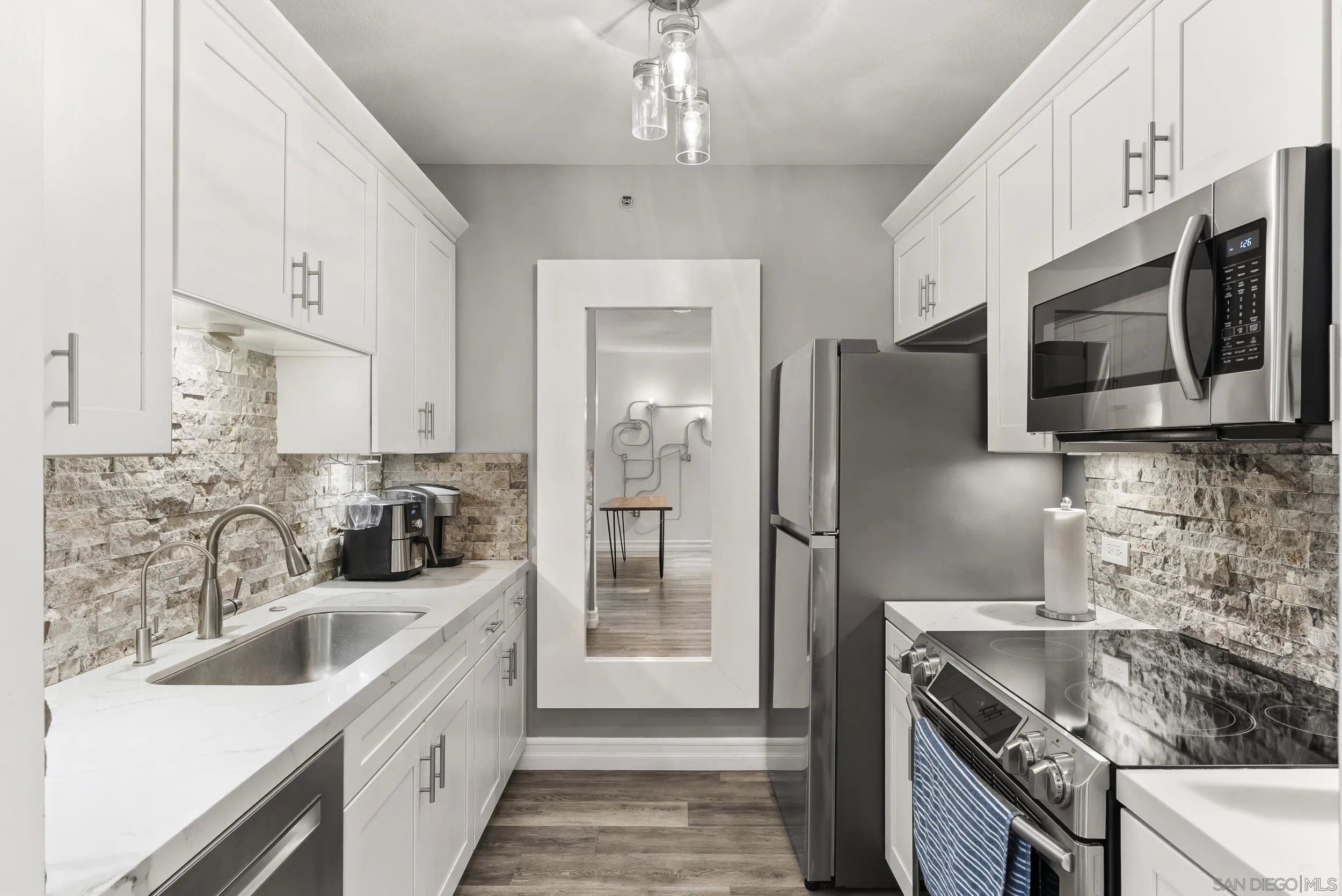 https://cdn.realtyfeed.com/cdn/127/260014442/f4961fe9584b177dfd3f2cfc1d6ddb61.webp
