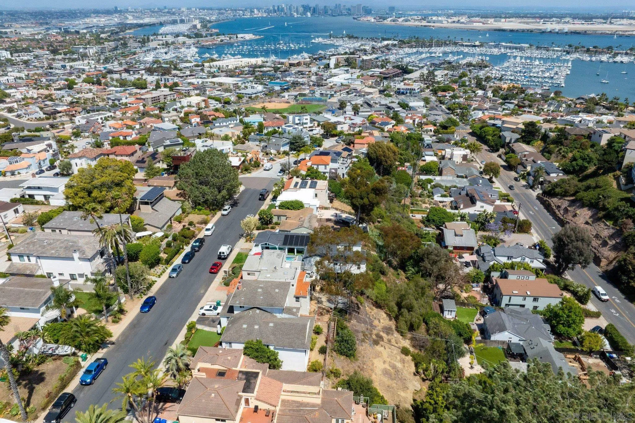 https://cdn.realtyfeed.com/cdn/127/260014445/00d63a5e97a01997b2d4d35370470393.webp