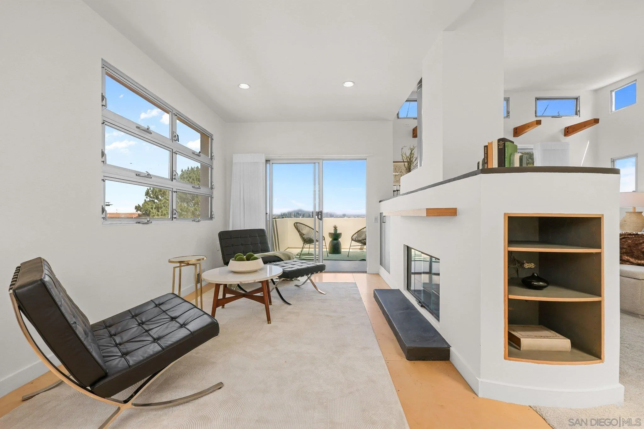 https://cdn.realtyfeed.com/cdn/127/260014445/0e2965eacaed879ed4cd629f933ef1ba.webp
