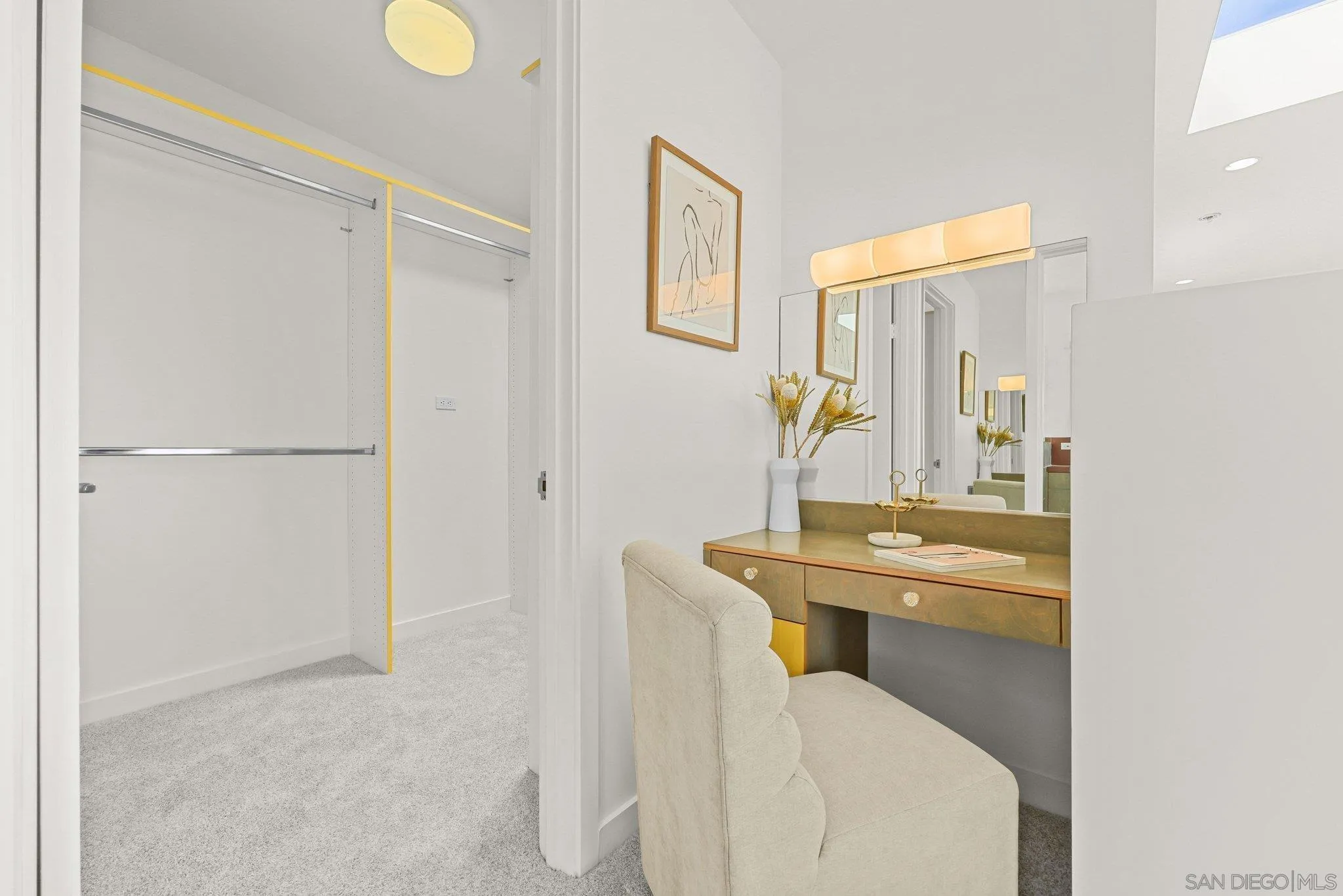 https://cdn.realtyfeed.com/cdn/127/260014445/33edc2e8c6c354a5642998c17317a7b1.webp