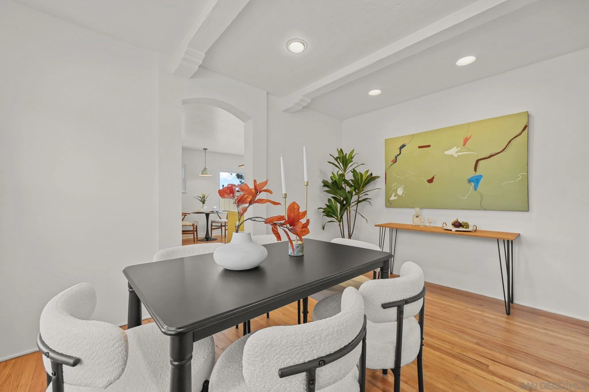 https://cdn.realtyfeed.com/cdn/127/260014445/9bb1174db079cad973d95e80059fa47c.webp