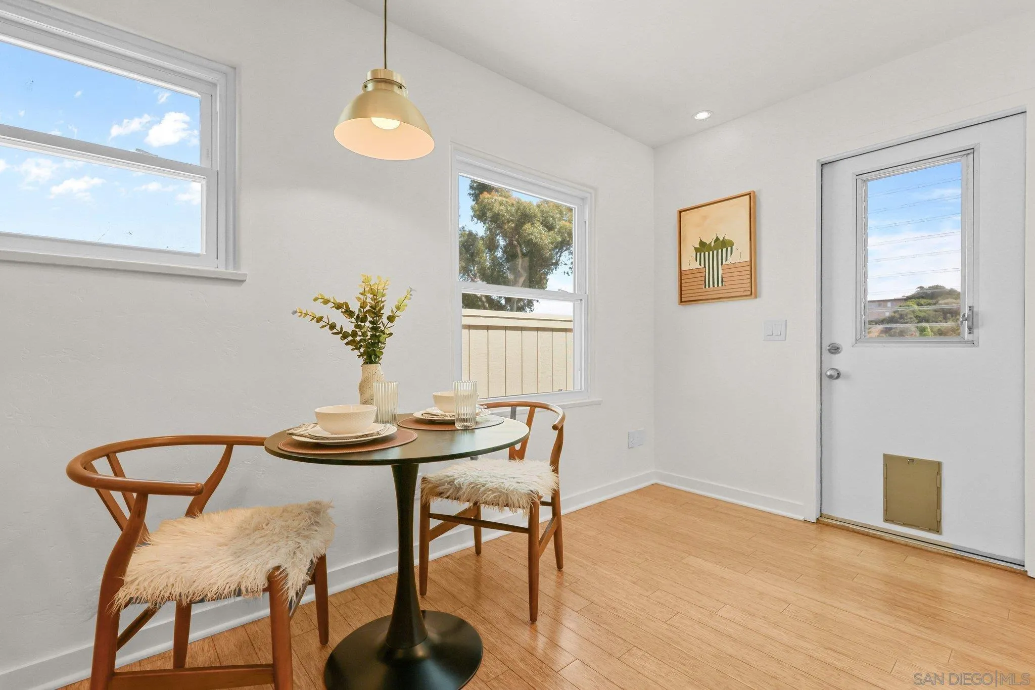 https://cdn.realtyfeed.com/cdn/127/260014445/f8467357172efb64c79bee38a94db5b6.webp