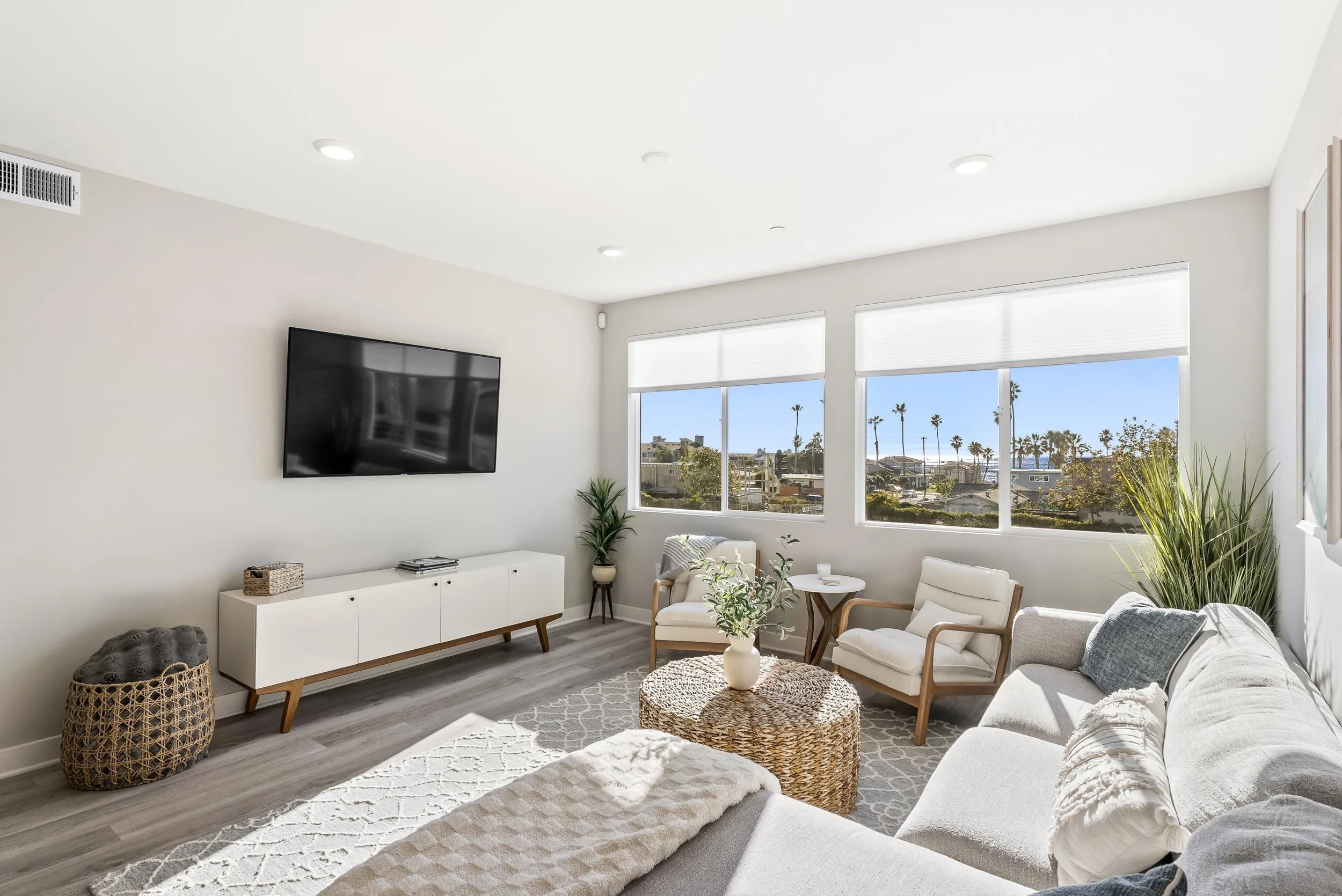 Photo #9: 260014448 Listing: Photo #9