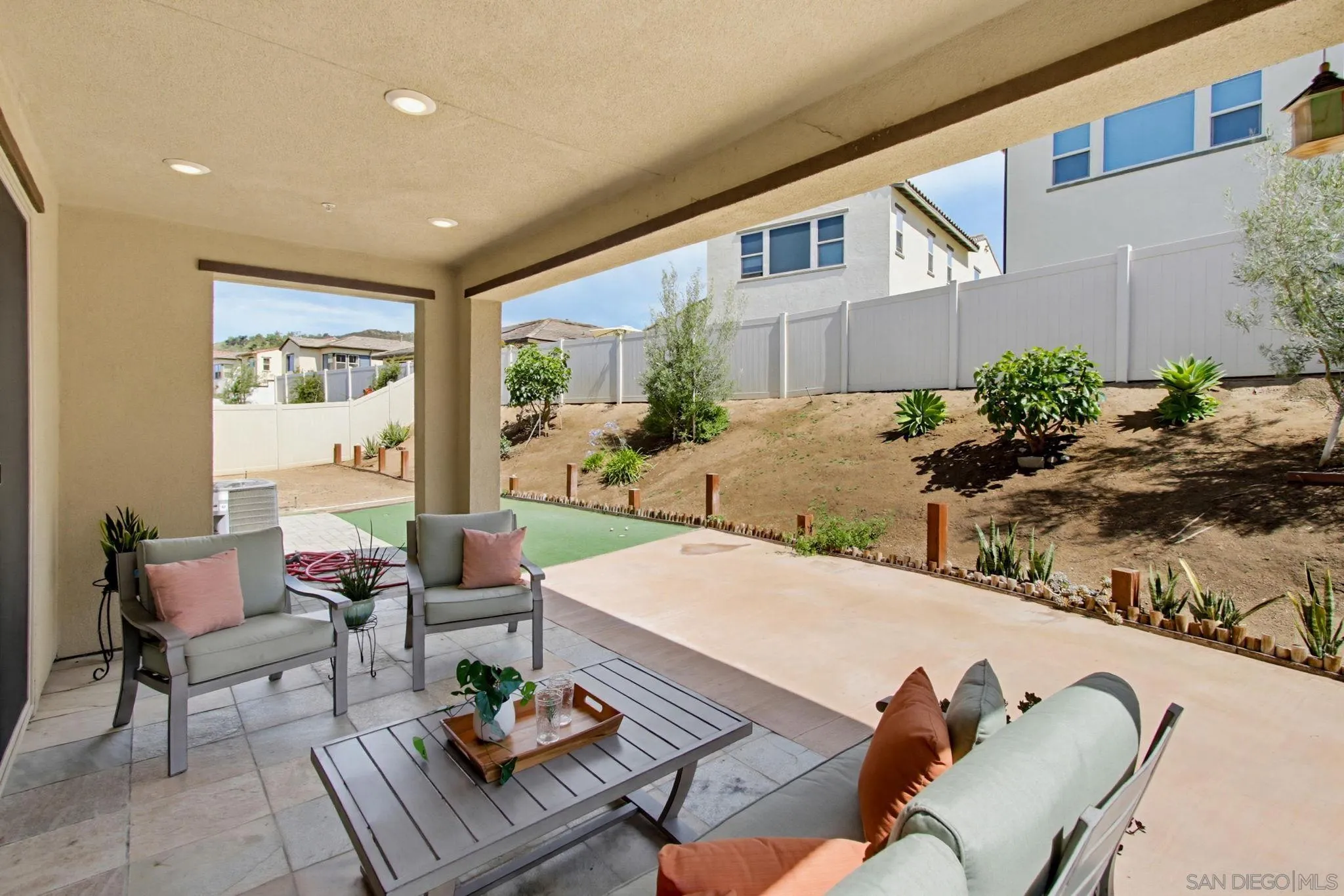 https://cdn.realtyfeed.com/cdn/127/260014455/0c2ea4d0dee293e3742cbbbb105ada38.webp