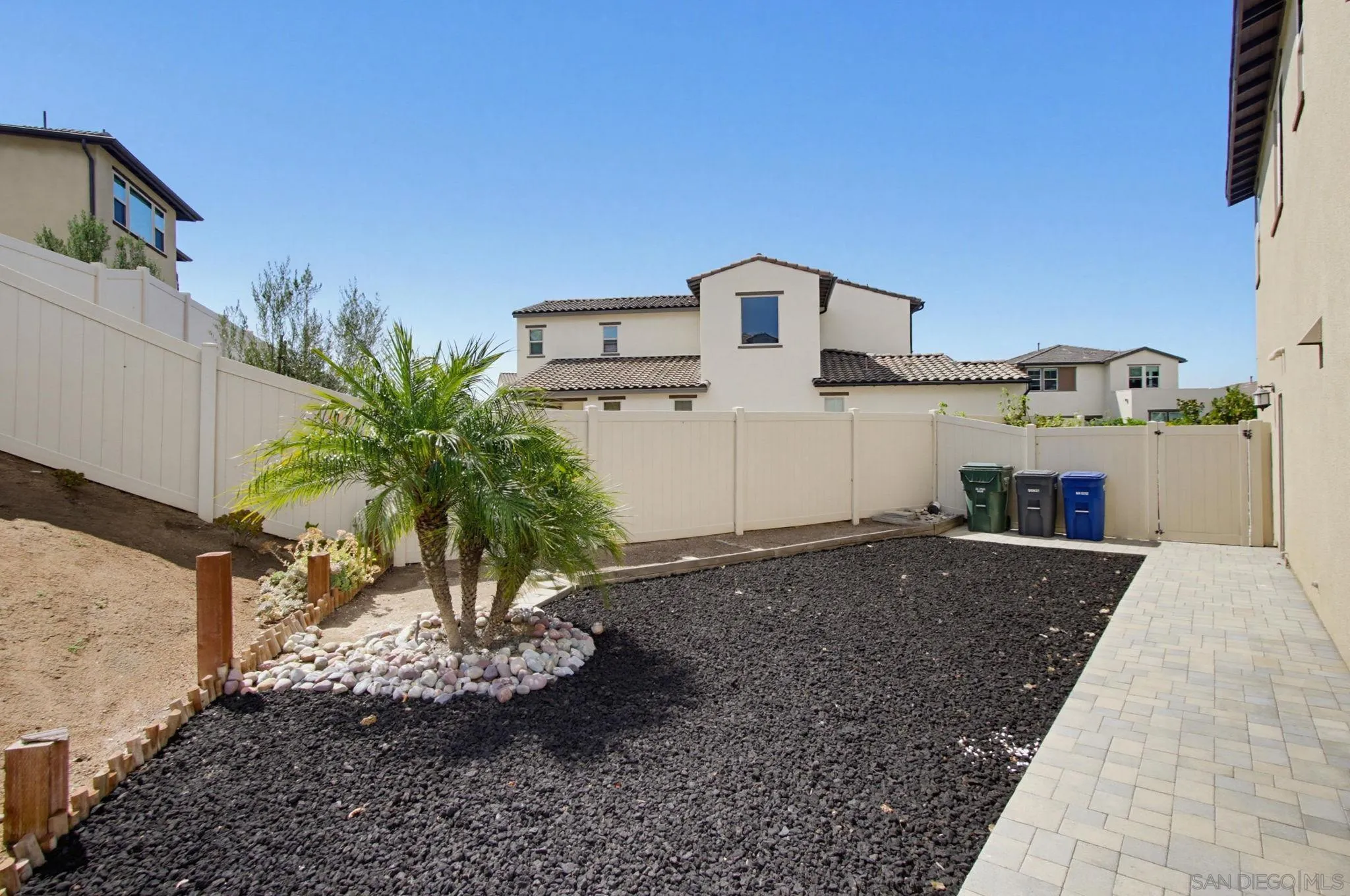https://cdn.realtyfeed.com/cdn/127/260014455/104922d283be87ef7a1ce0f0741a4cc9.webp