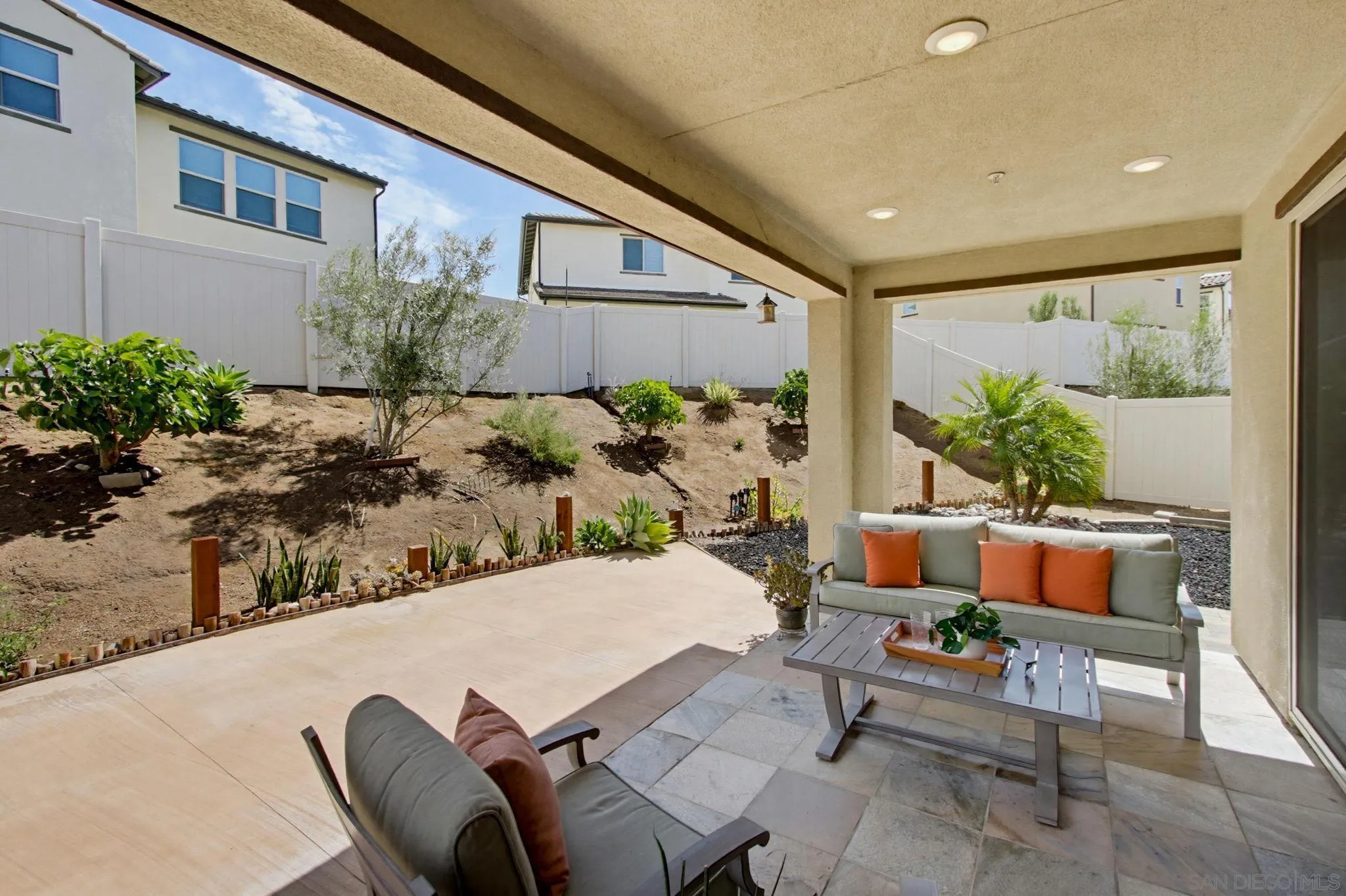 https://cdn.realtyfeed.com/cdn/127/260014455/14c5686c431f6f26654d08ad5a6380b8.webp