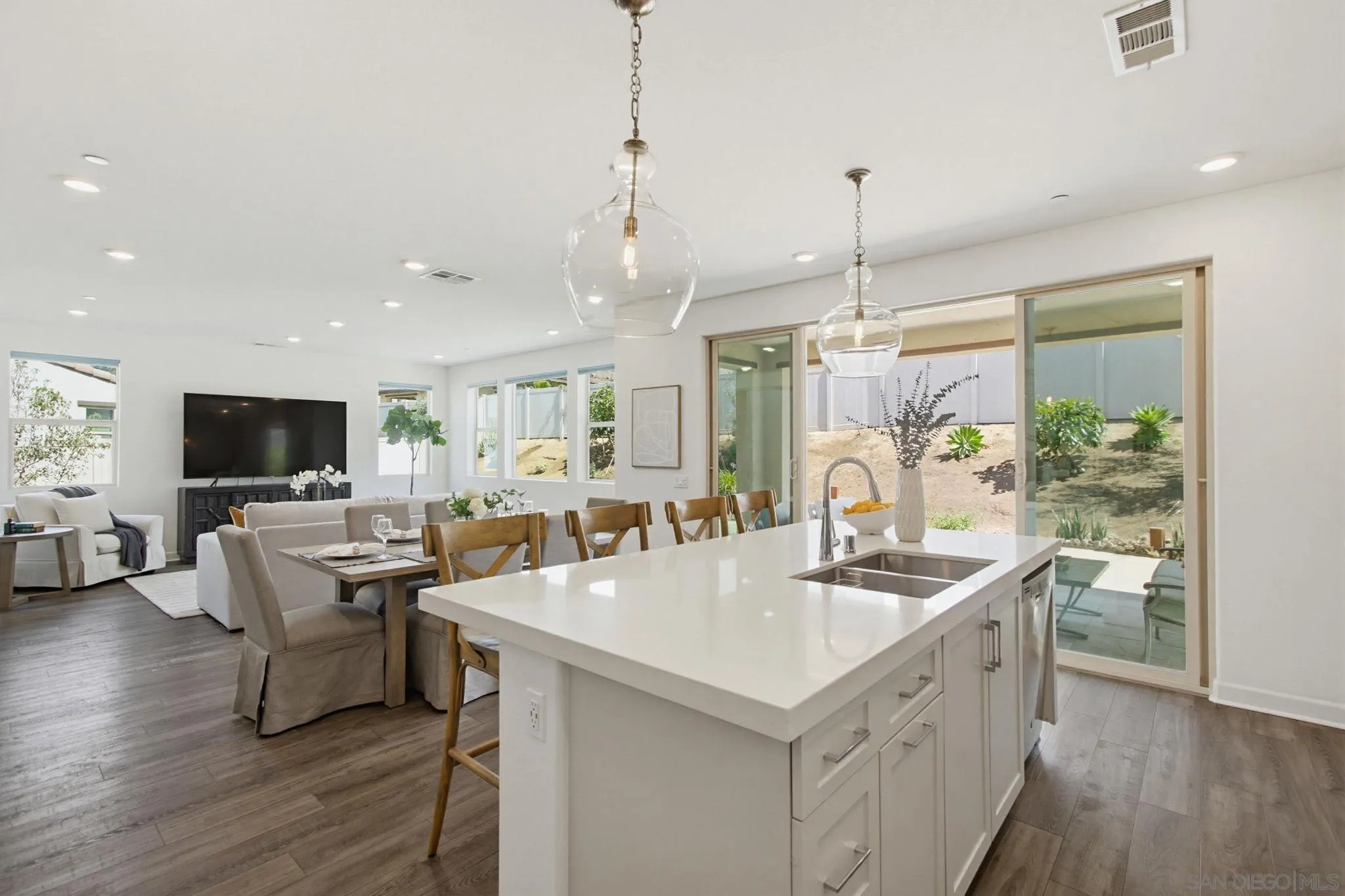 https://cdn.realtyfeed.com/cdn/127/260014455/8ae3ac425765cd0ee4905c780408dc60.webp