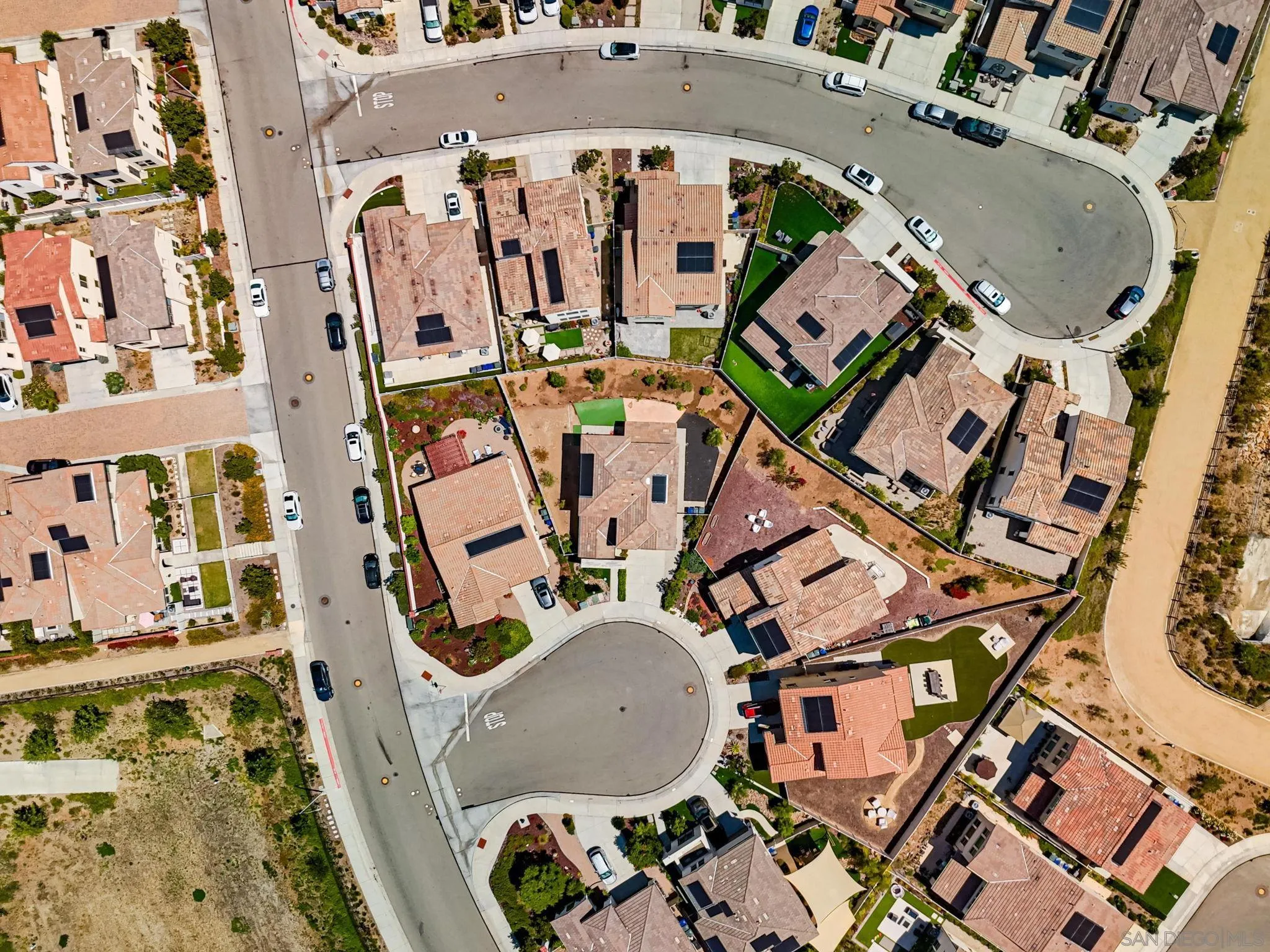https://cdn.realtyfeed.com/cdn/127/260014455/9bb7769bfa6fd3340db4f5a7aced99ff.webp