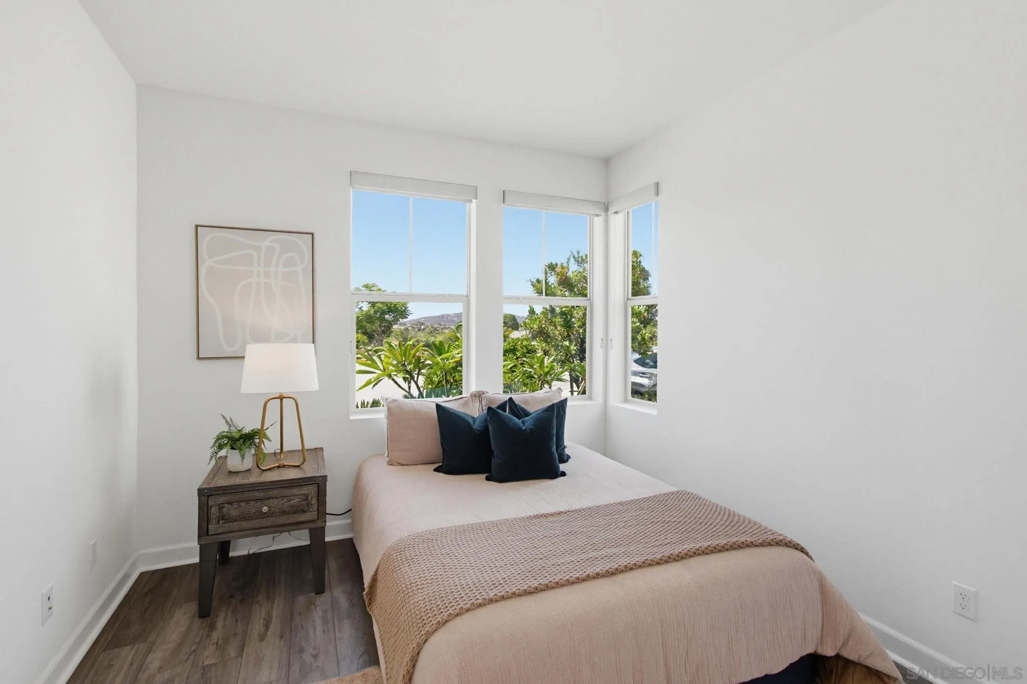 https://cdn.realtyfeed.com/cdn/127/260014455/c8d3c3f3c287b04b2e0560813be2d1ff.webp
