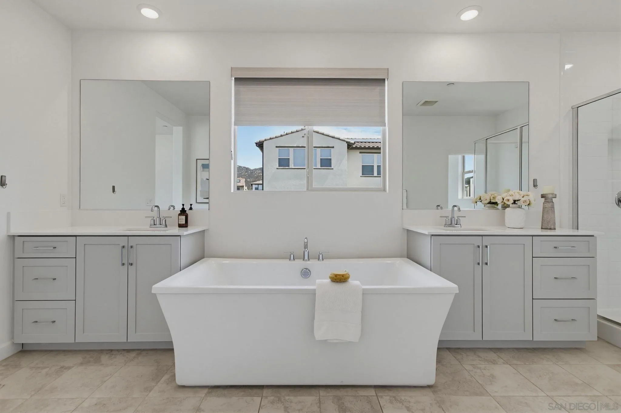 https://cdn.realtyfeed.com/cdn/127/260014455/ed9b3f7d4d830d1dc0c639e3218019ee.webp