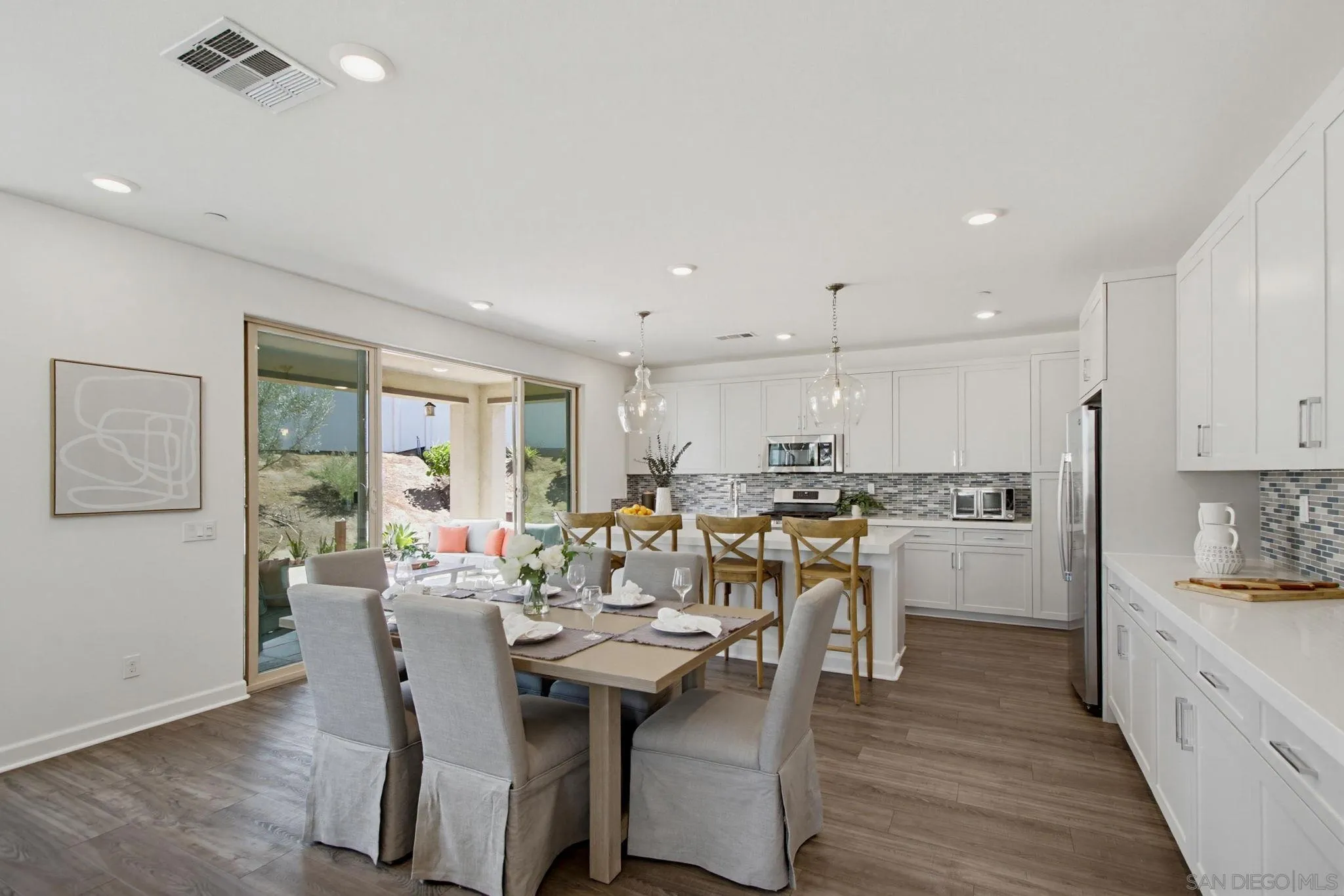 https://cdn.realtyfeed.com/cdn/127/260014455/f1801be0db391c26b65f9b8da4fdb3ac.webp
