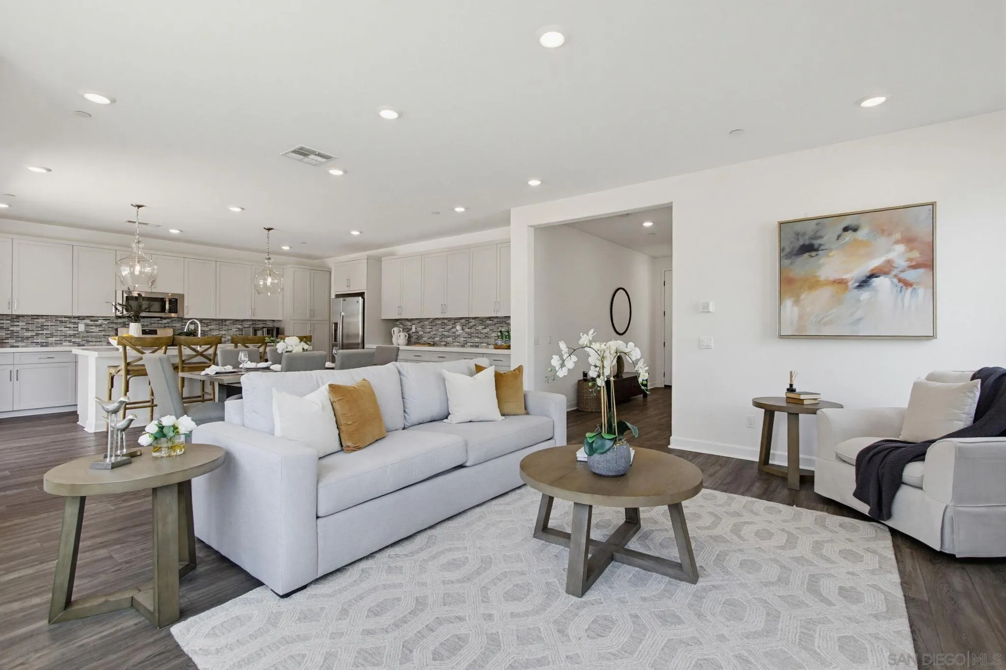 https://cdn.realtyfeed.com/cdn/127/260014455/fbc433c02214816774bb2dc4fbc21f63.webp