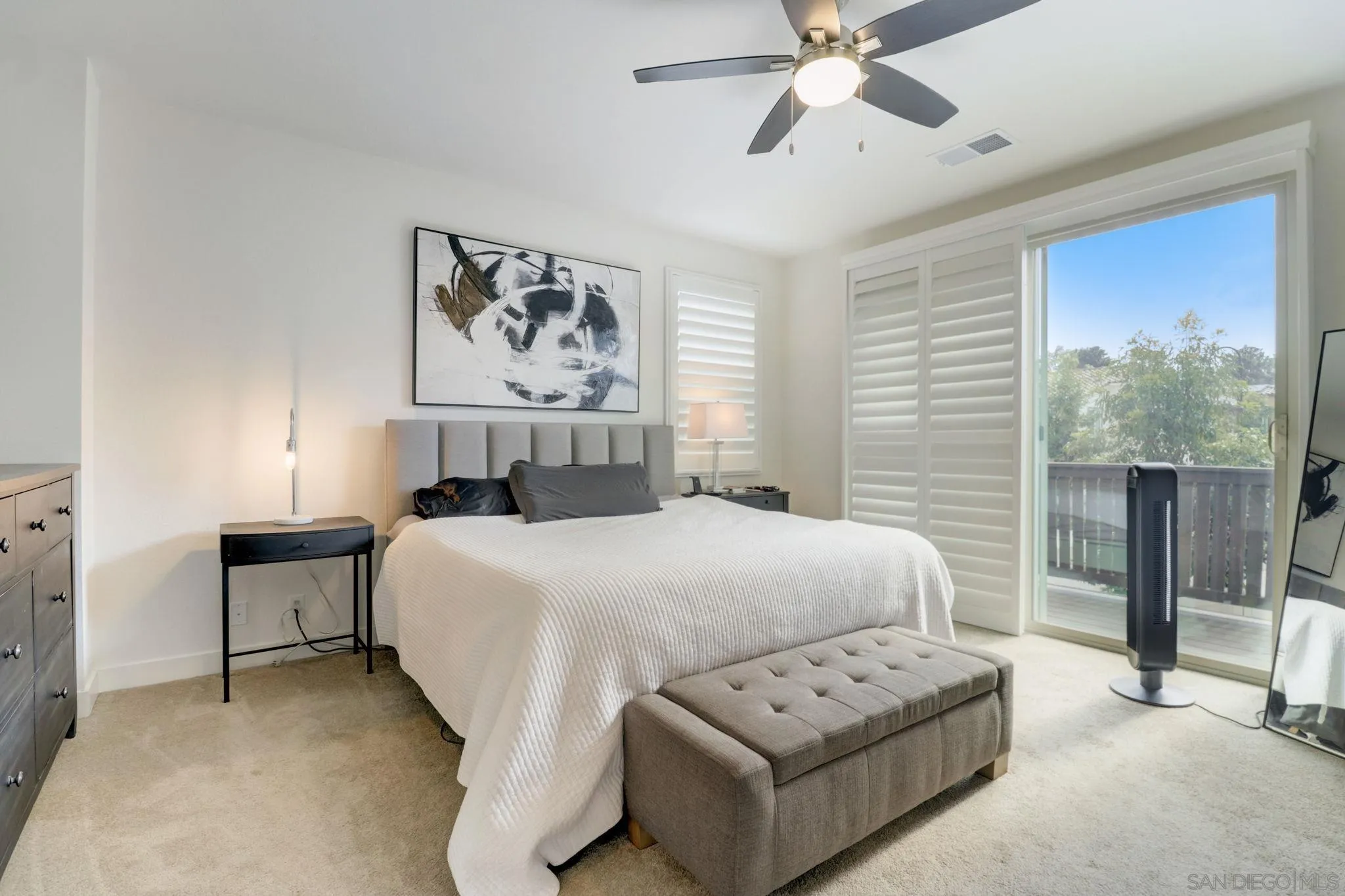 https://cdn.realtyfeed.com/cdn/127/260014471/07eca88b2f66218c002405ef2553adc8.webp