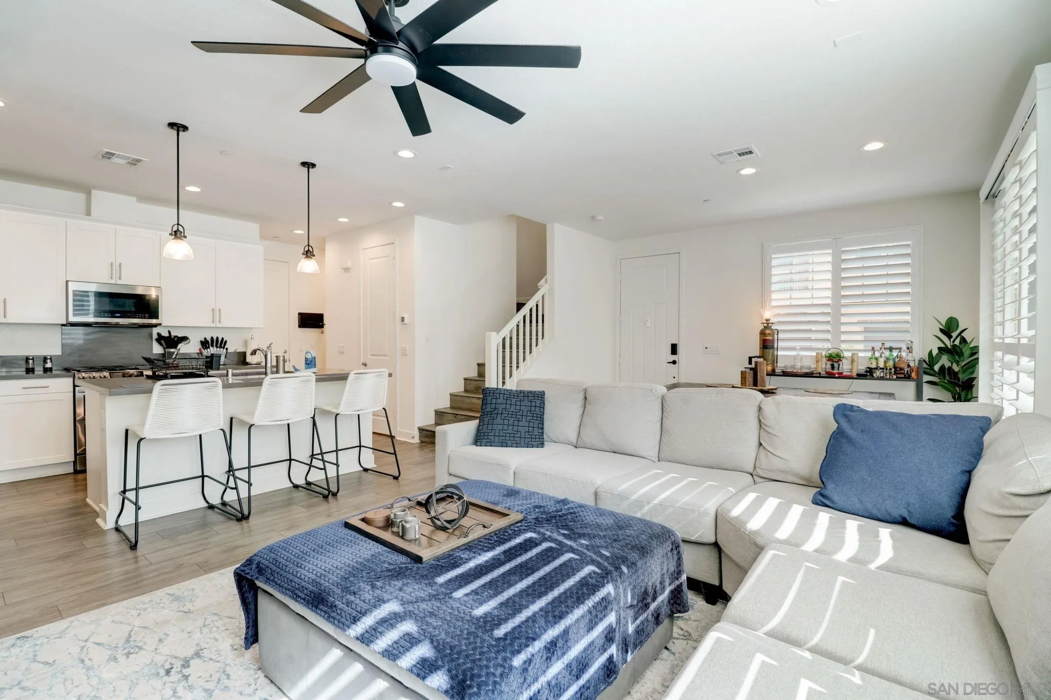 https://cdn.realtyfeed.com/cdn/127/260014471/3f1f6a2472b46c233330378c9f5089ed.webp
