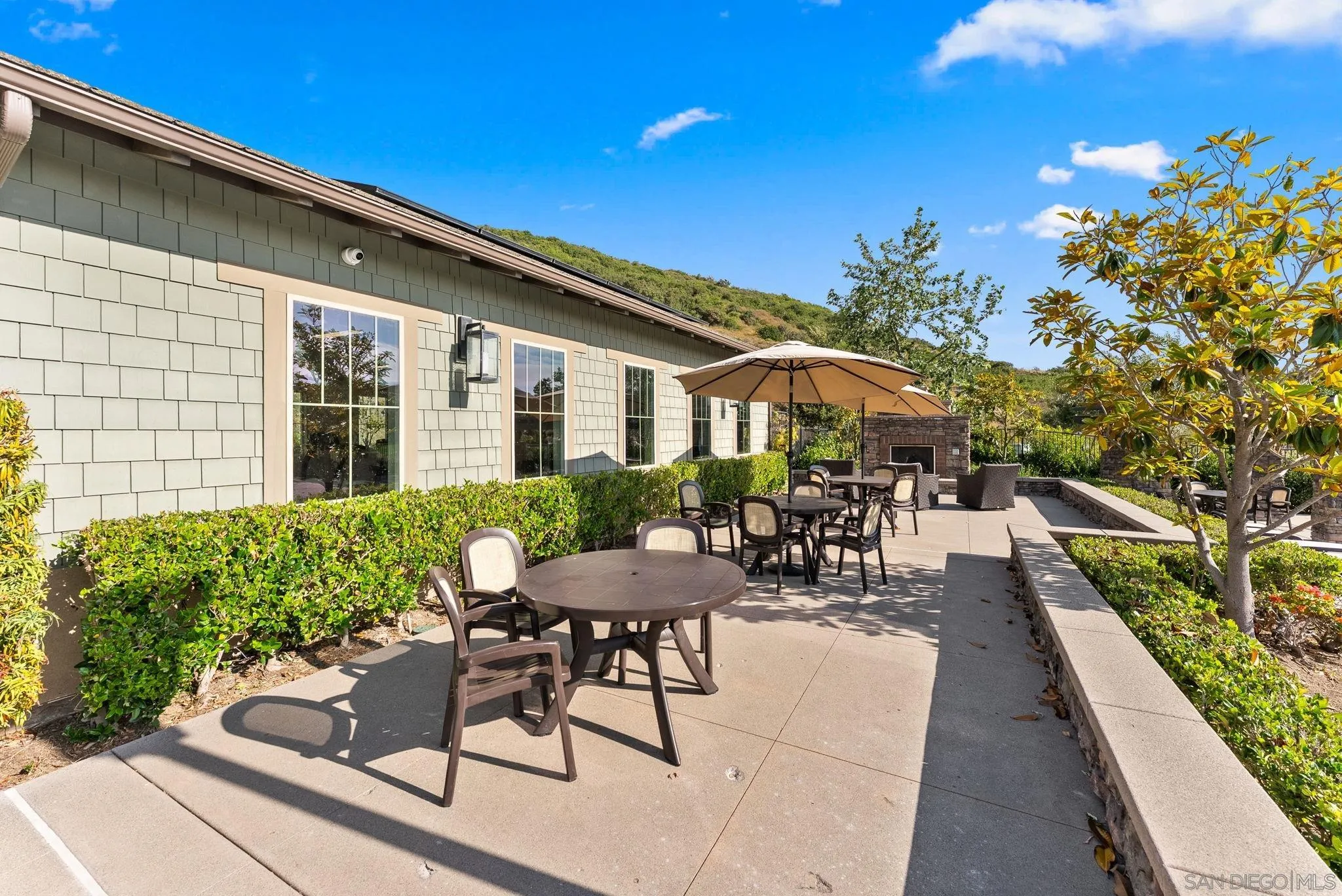 https://cdn.realtyfeed.com/cdn/127/260014471/64ba4b339de6a5799d175e796b9fa260.webp