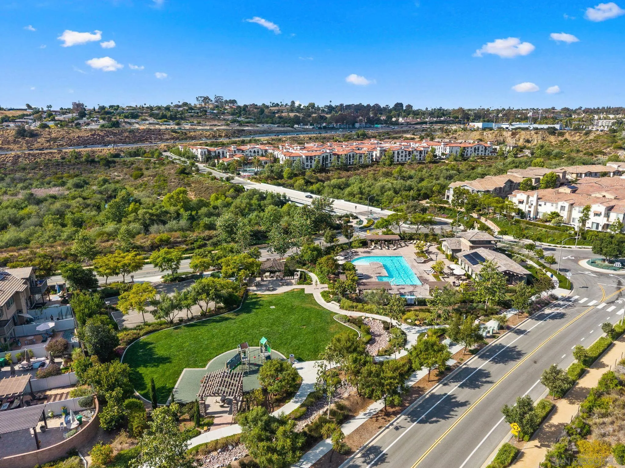 https://cdn.realtyfeed.com/cdn/127/260014471/715884b16701656be0de92c7fd75f9b6.webp